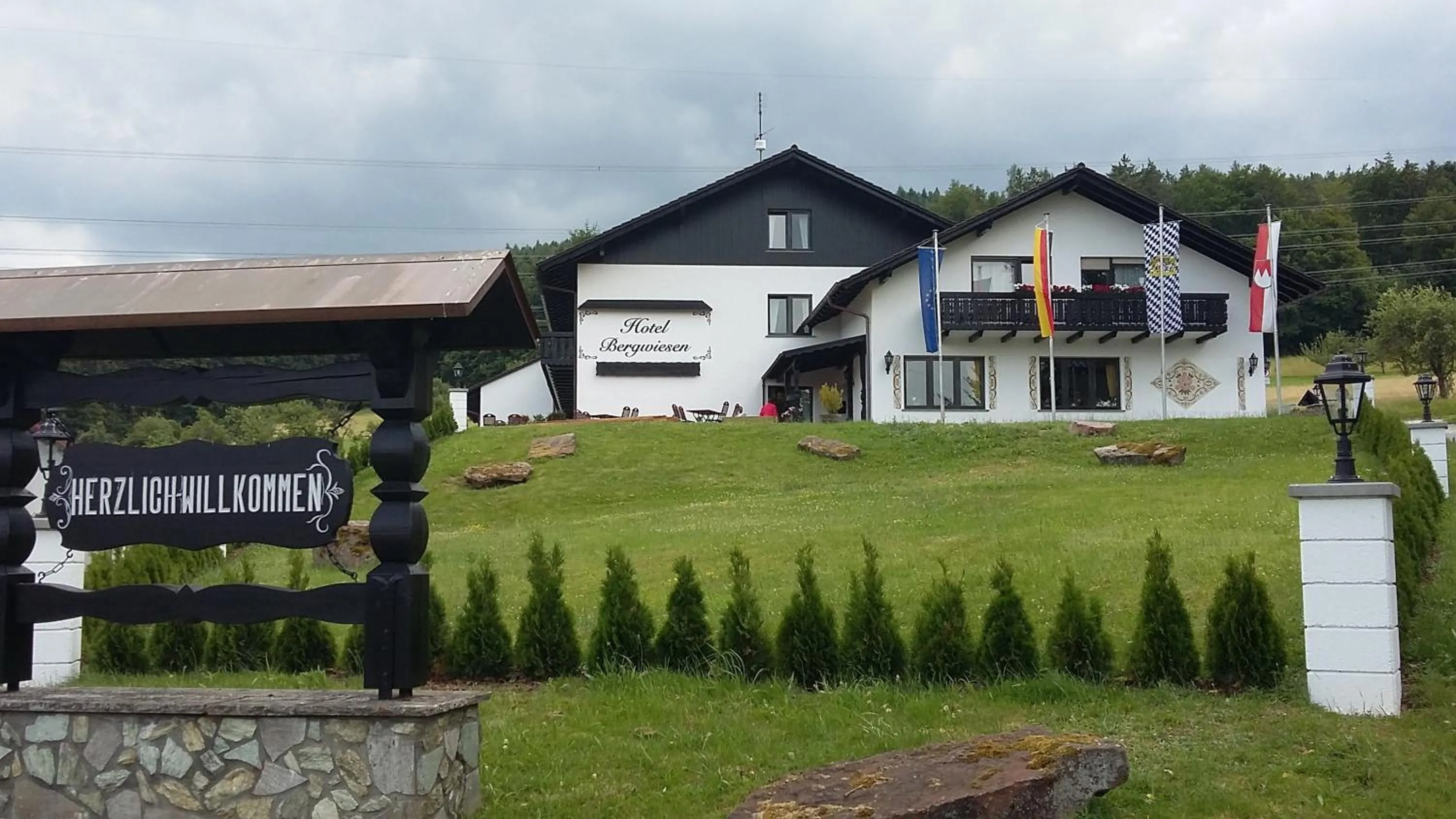 Hotel - Gasthof Spessarttor & Hotel Bergwiesen -hier auf Wunsch Zimmer mit Balkon