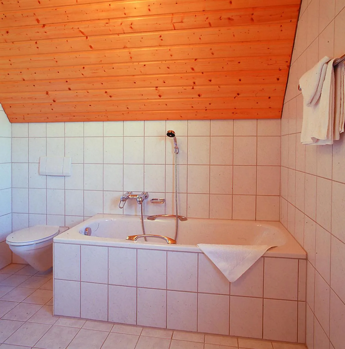 Hotel - Gasthof Spessarttor & Hotel Bergwiesen -hier auf Wunsch Zimmer mit Balkon