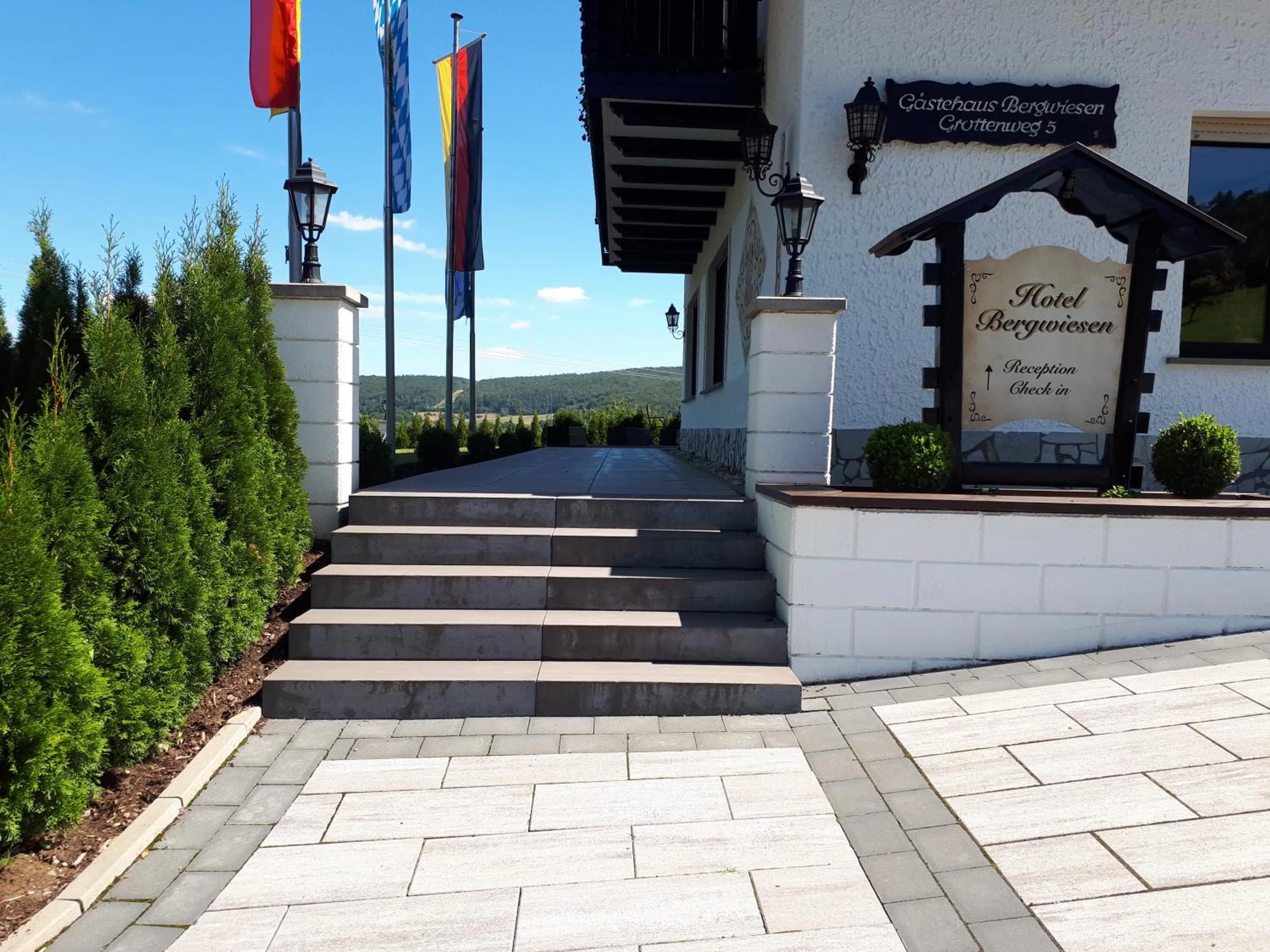 Hotel - Gasthof Spessarttor & Hotel Bergwiesen -hier auf Wunsch Zimmer mit Balkon