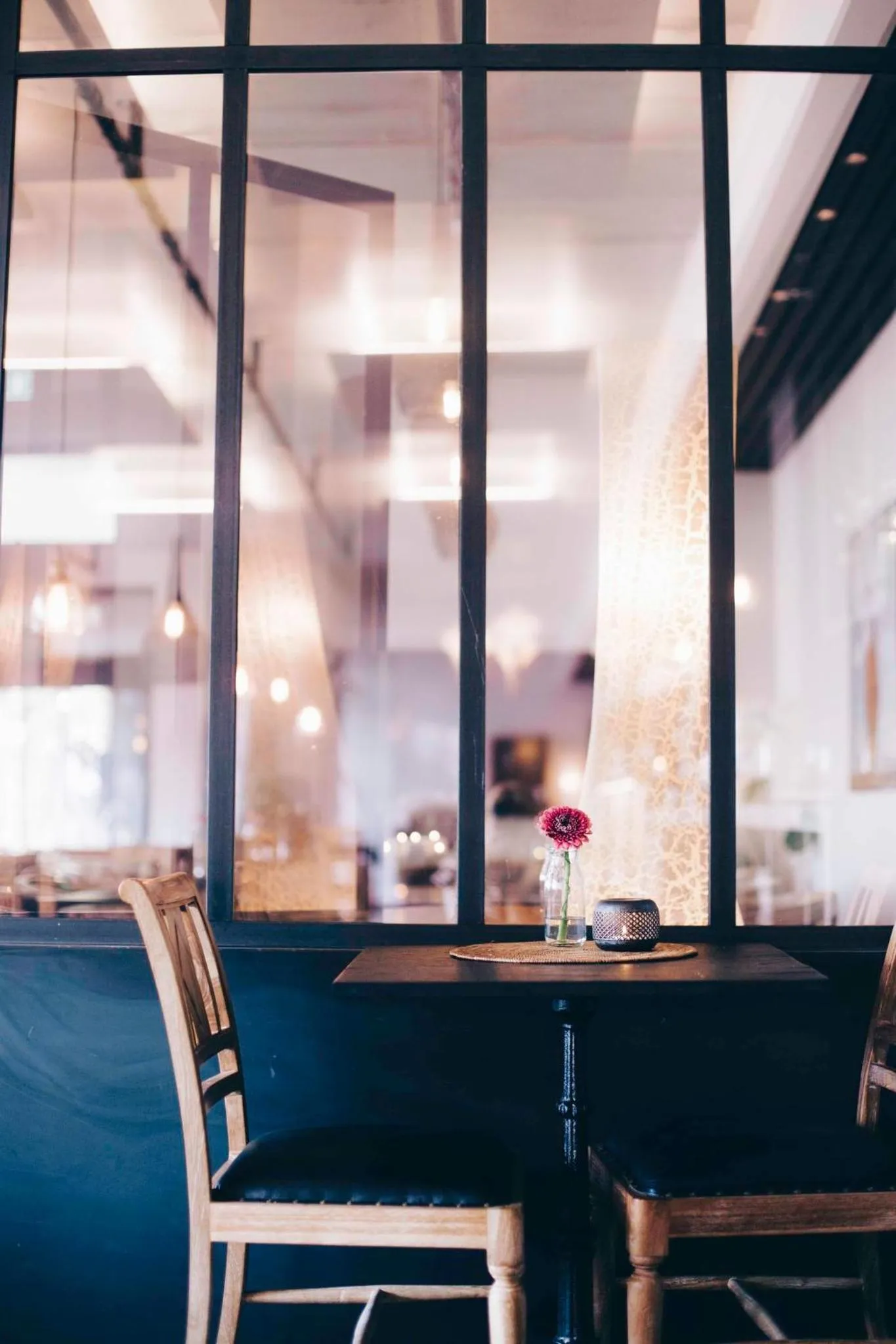 Restaurant/places to eat in Eyja Guldsmeden Hotel