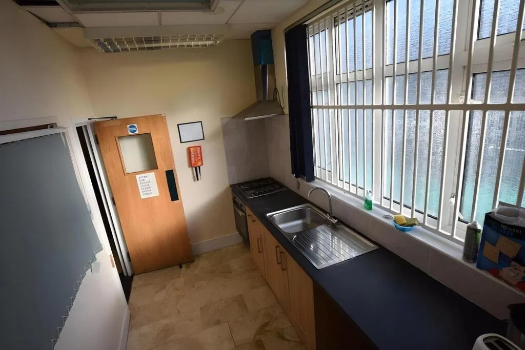 Kitchen or kitchenette, Bed in York Hotel