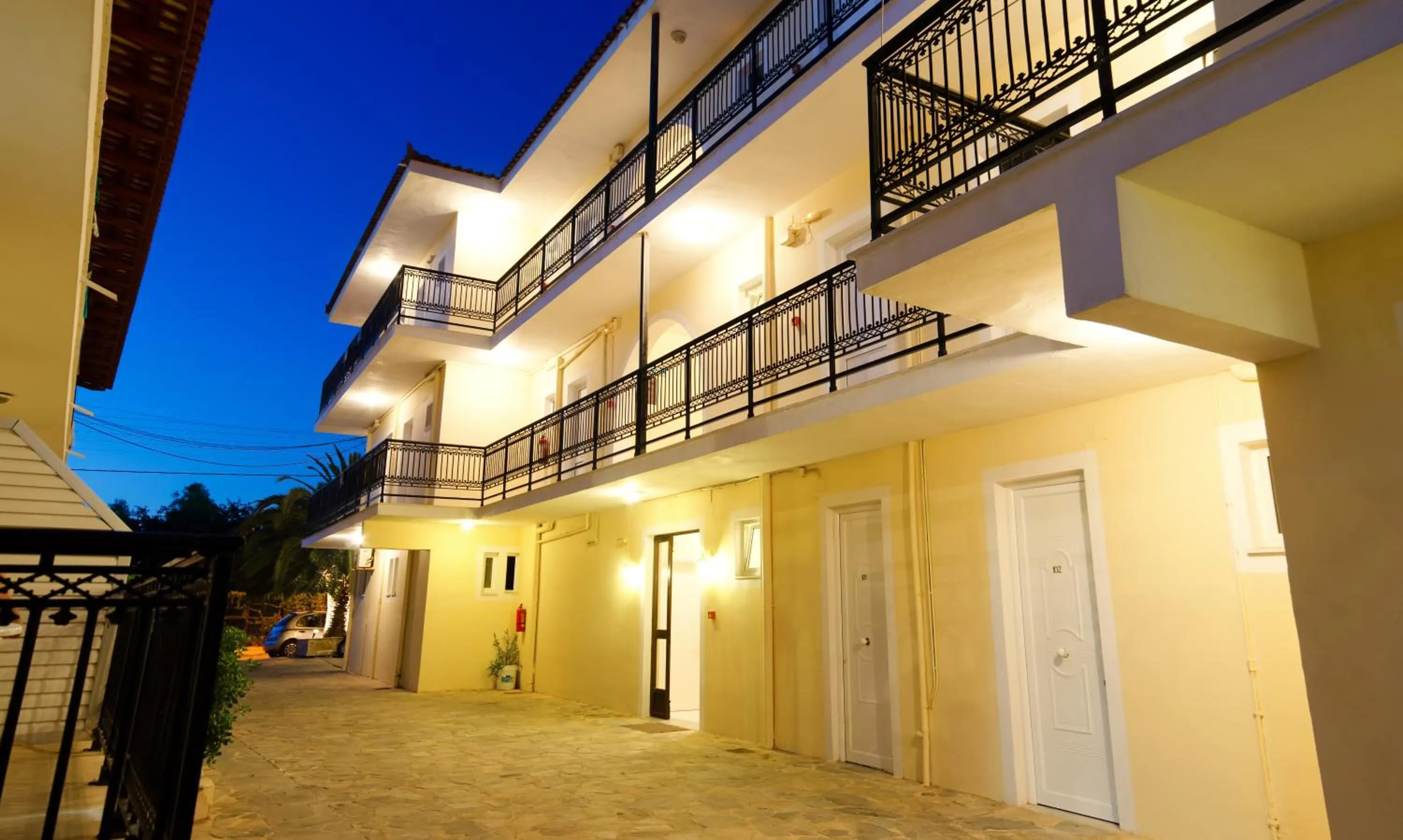 Facade/entrance in Karras Livin