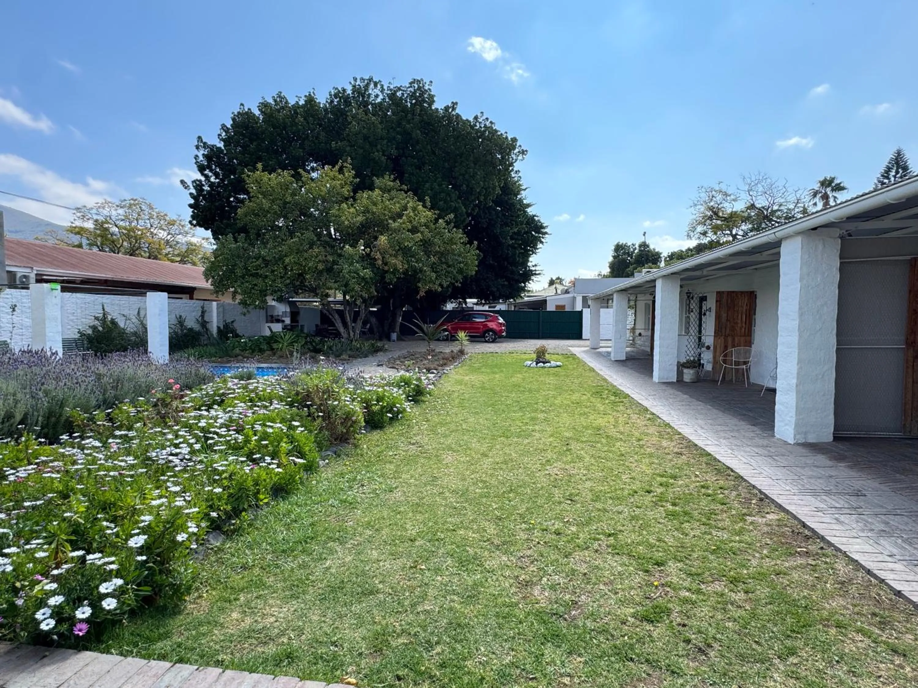 Garden view in Rietjiesbos Self Catering