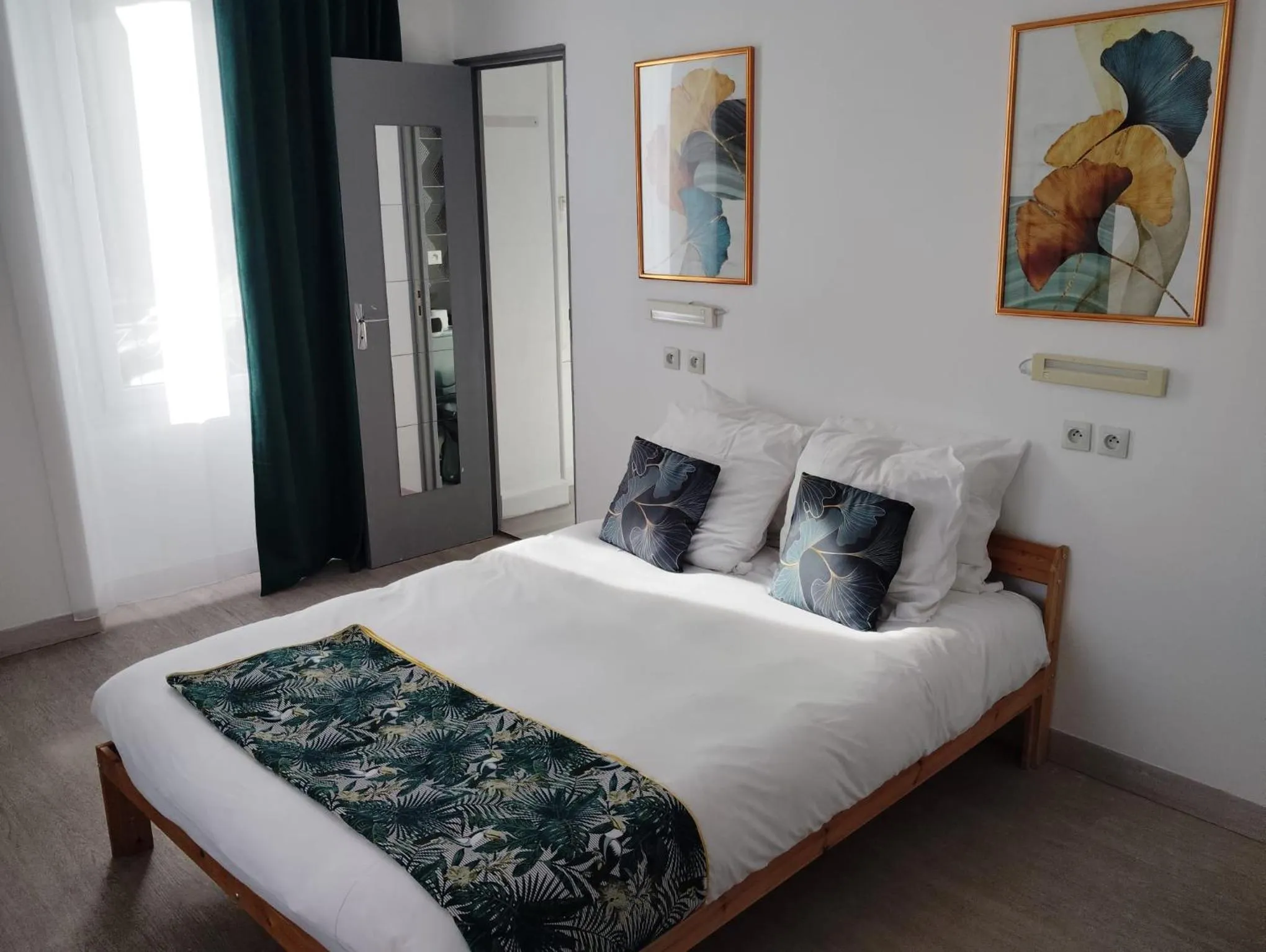 Bed in Ice Rock Hotel