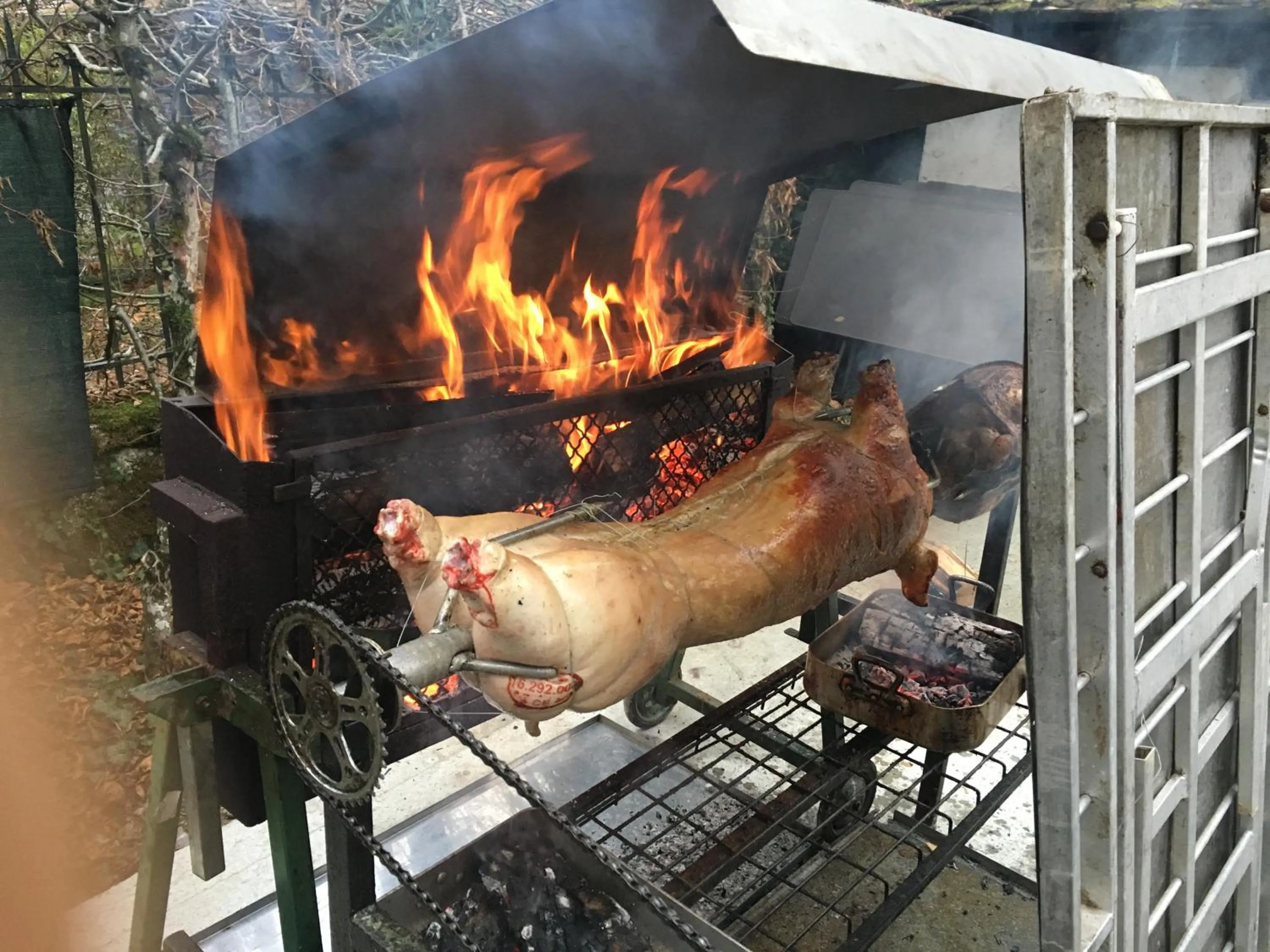 BBQ facilities in Le Relais Des Vieilles Postes