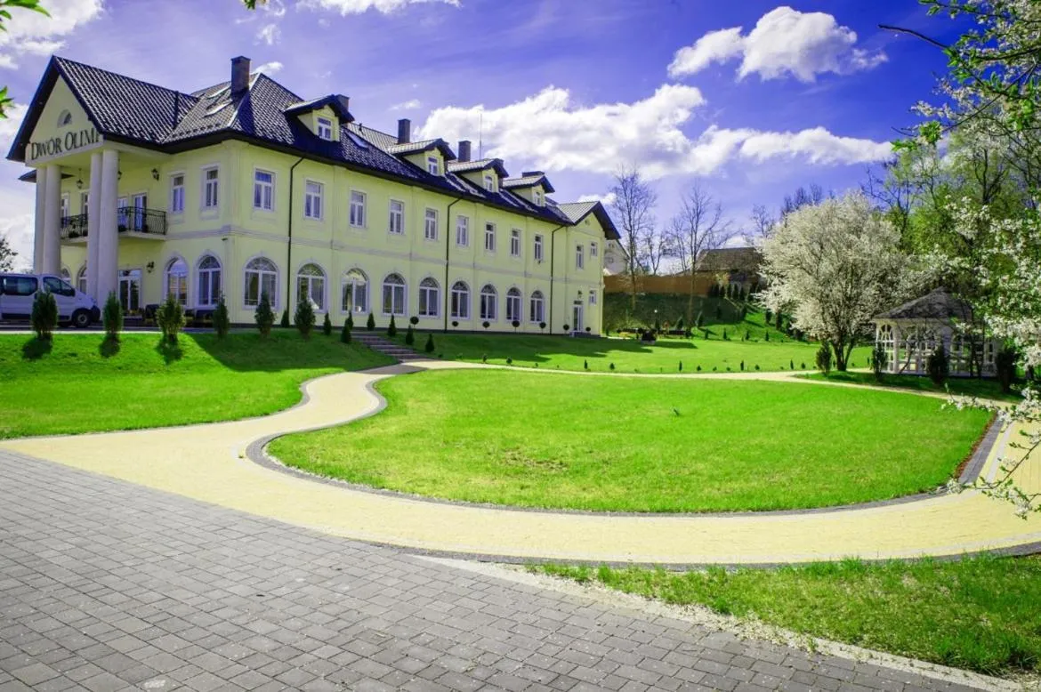 Property building in Dwór Olimp