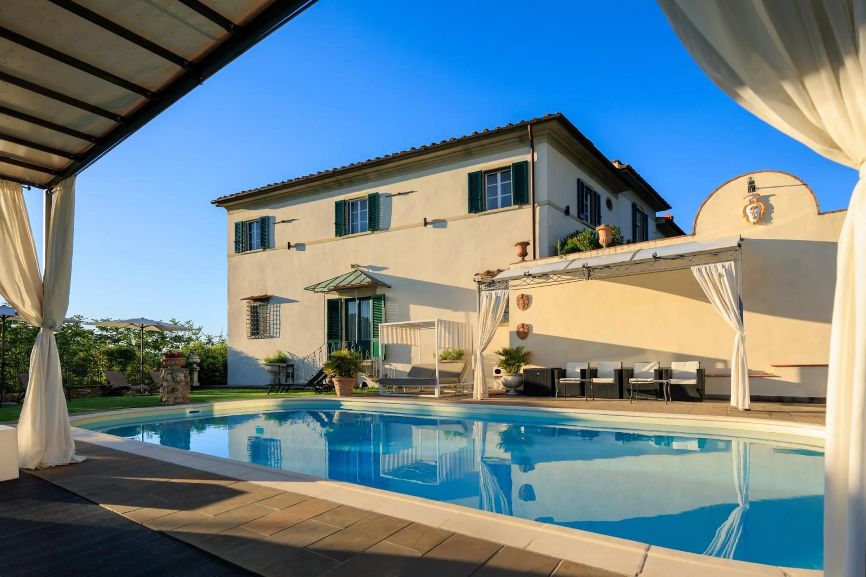 Swimming pool in Villa Il Sasso - Dimora d'Epoca