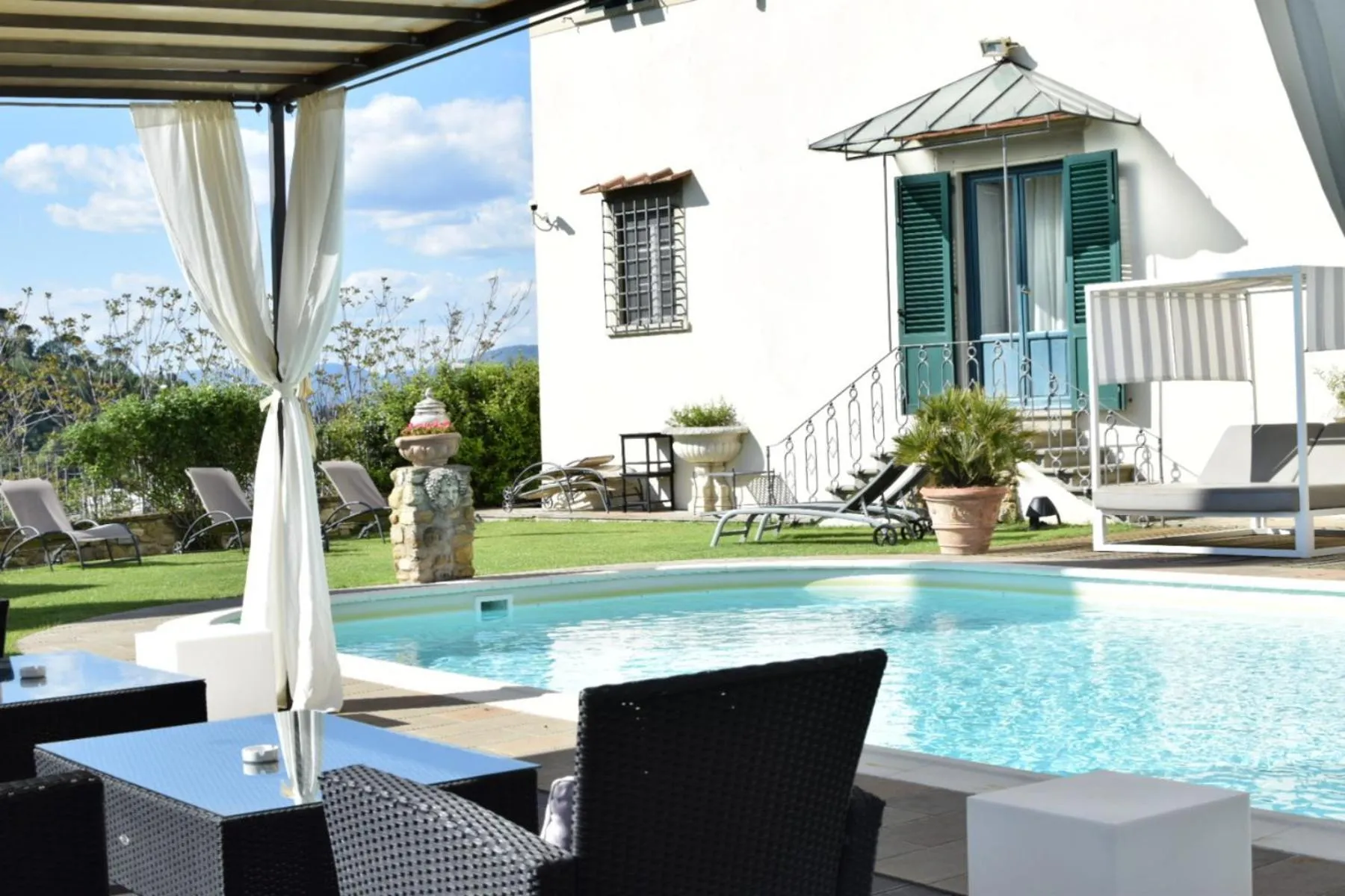 Garden view in Villa Il Sasso - Dimora d'Epoca