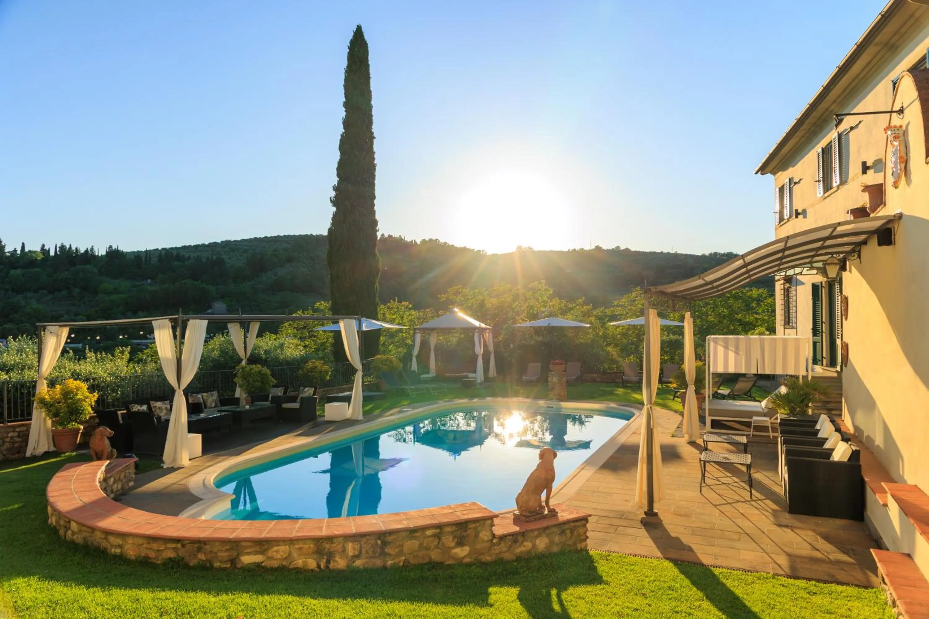 Swimming pool in Villa Il Sasso - Dimora d'Epoca