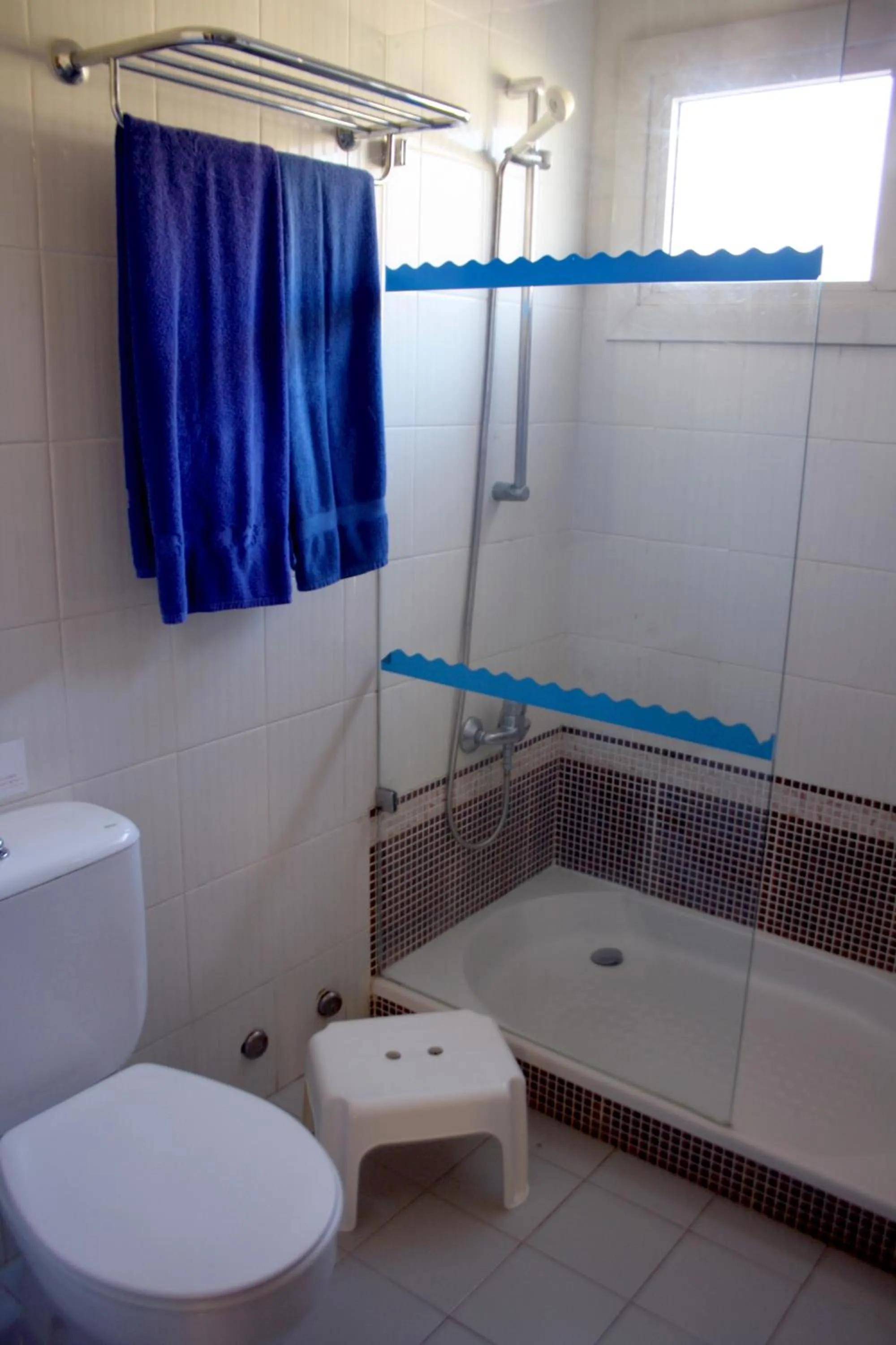 Bathroom in Bungalows Parque Bali con AIRE ACONDICIONADO