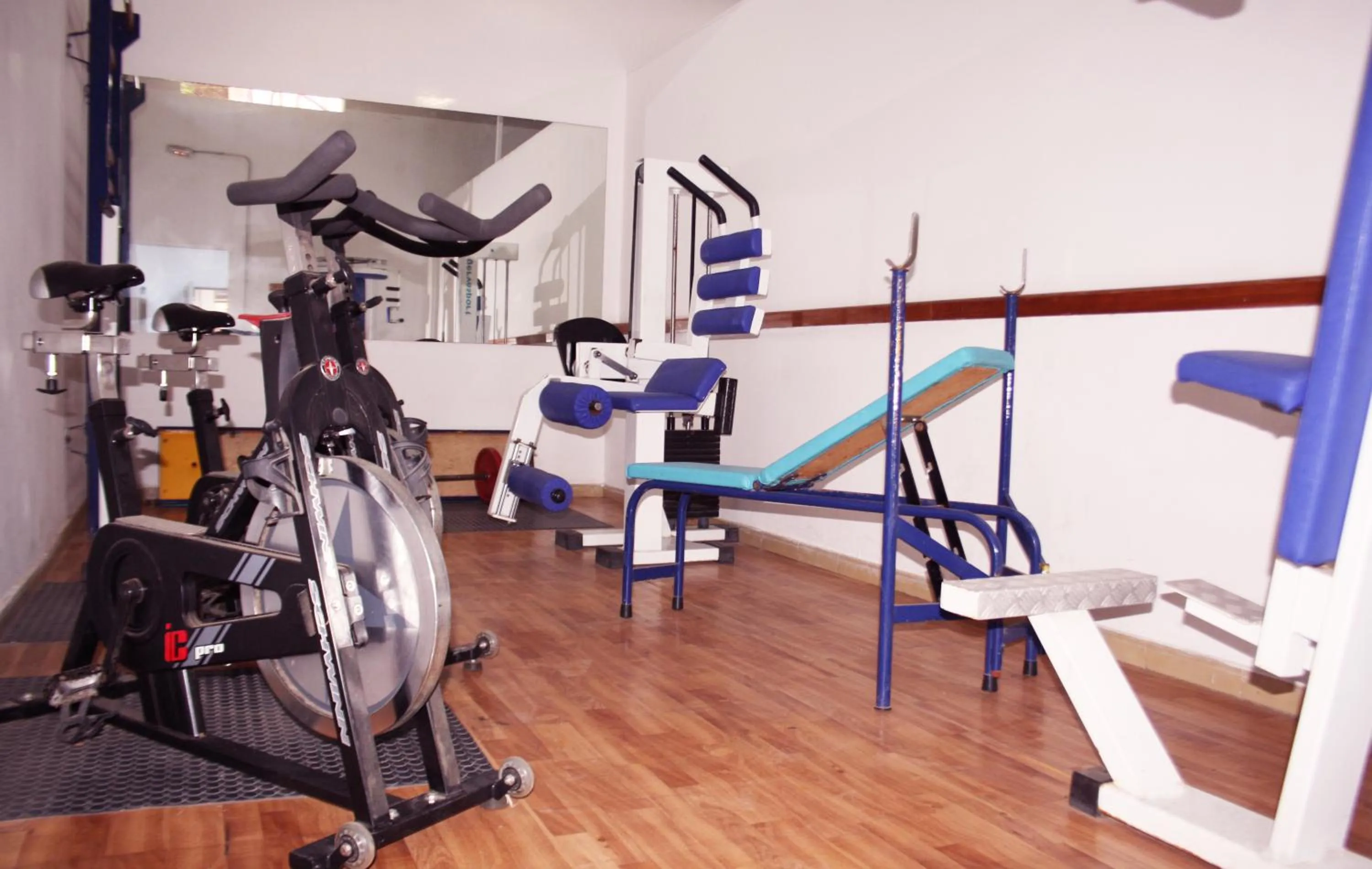 Fitness centre/facilities in Bungalows Parque Bali con AIRE ACONDICIONADO