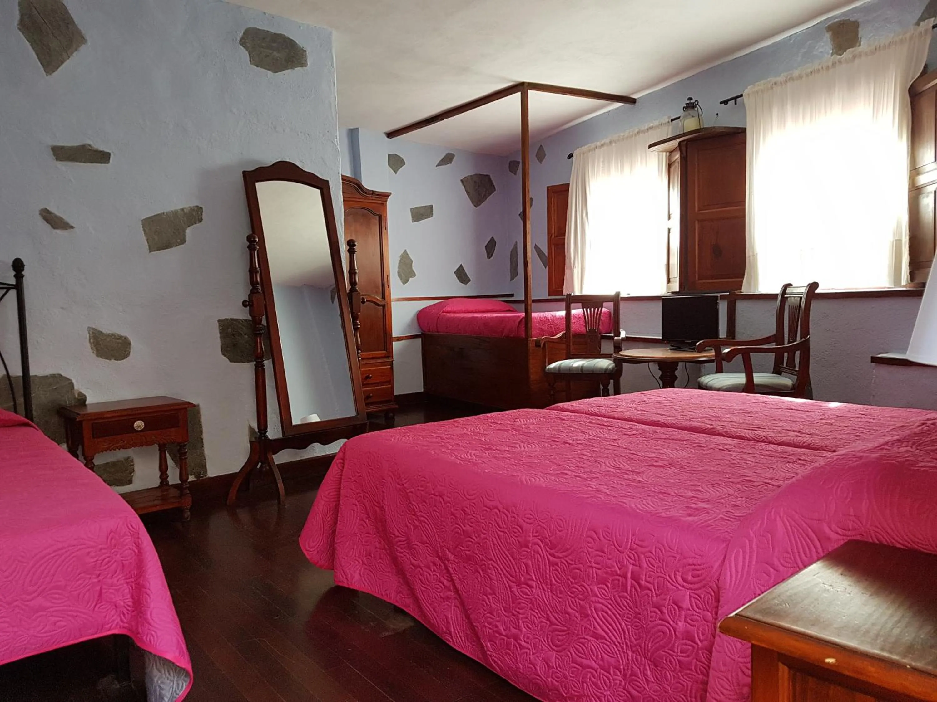 Bed in Fonda Central