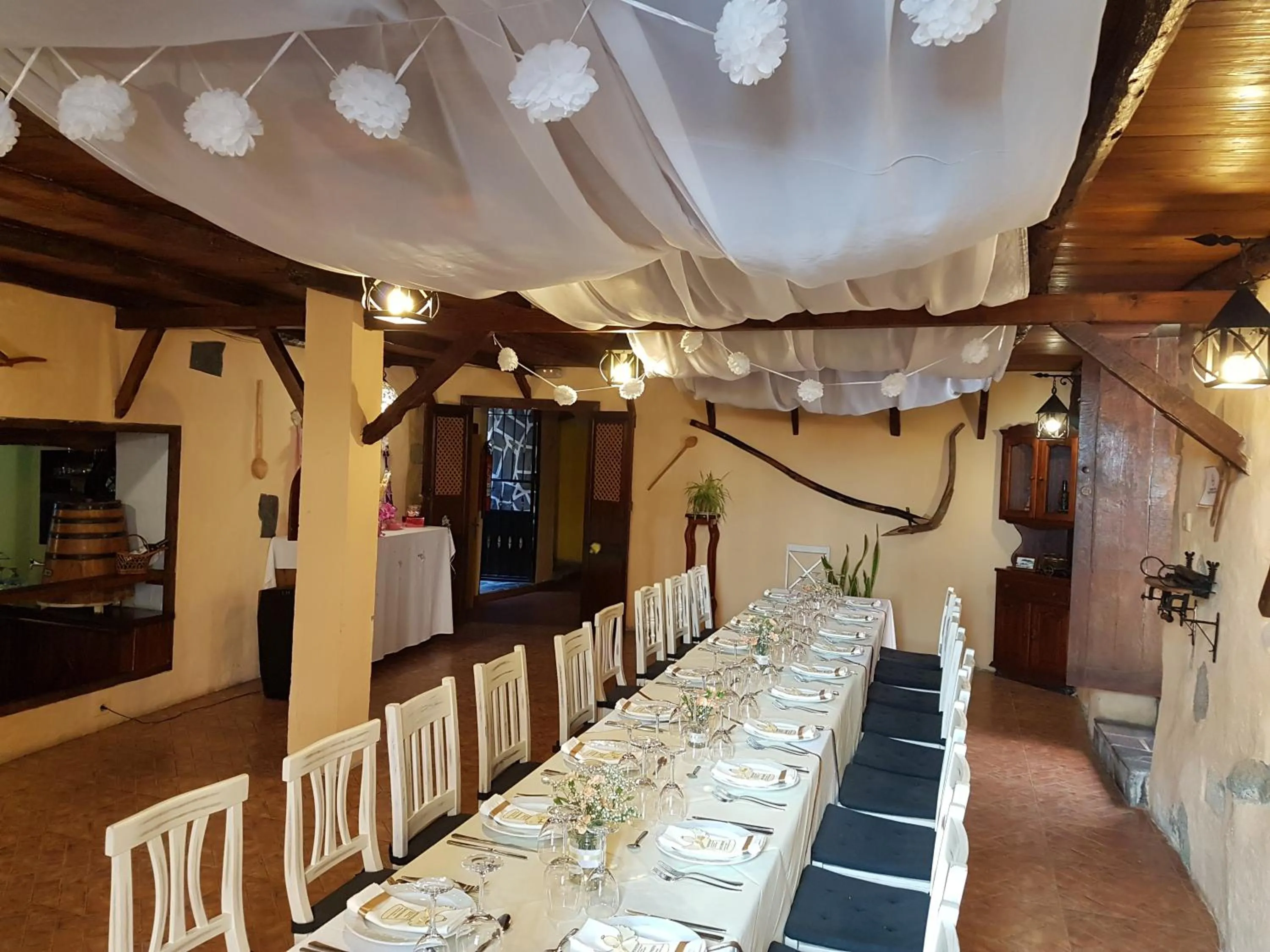 Restaurant/places to eat in Fonda Central