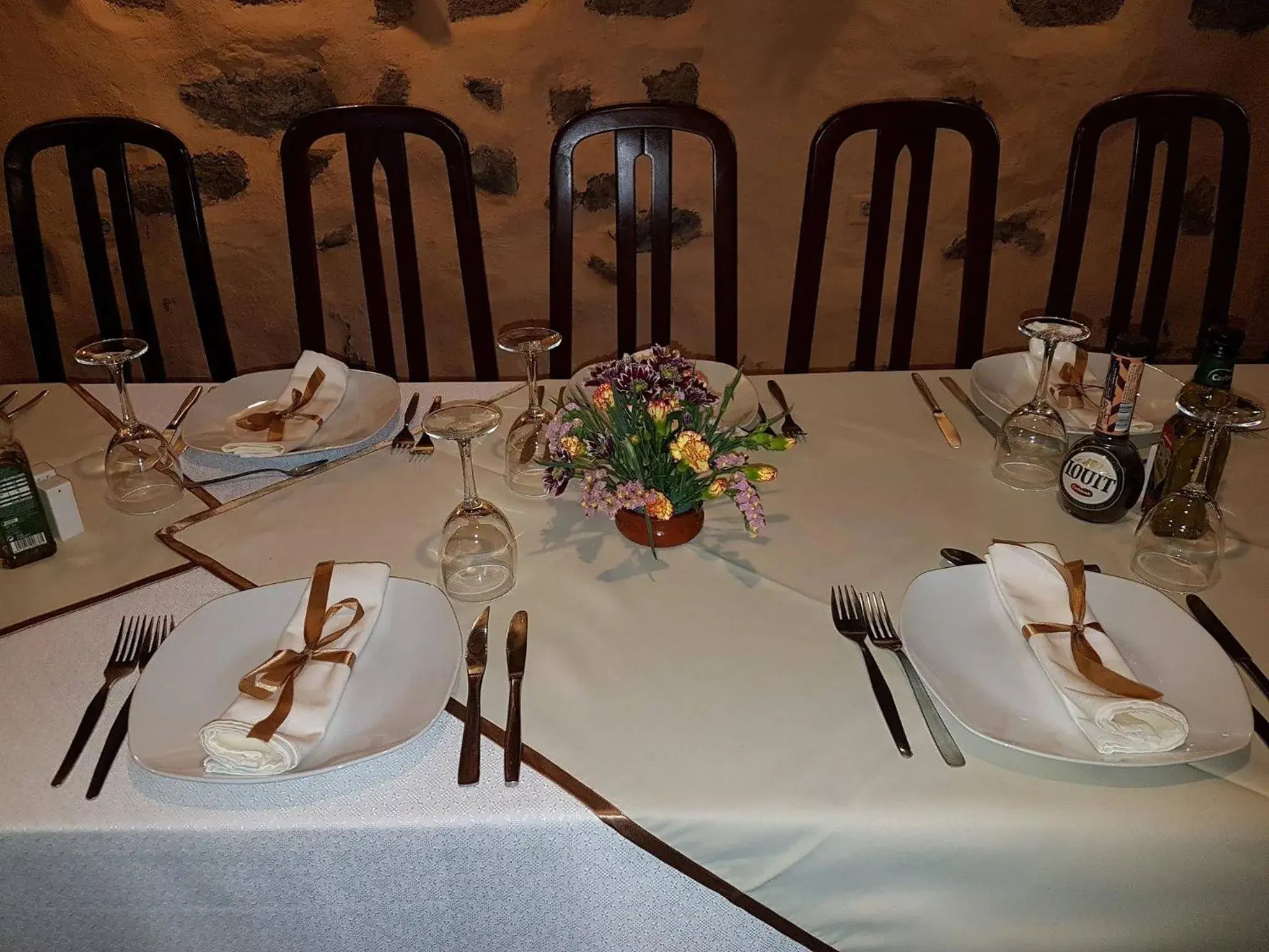 Restaurant/places to eat in Fonda Central Restaurant/places to eat in Fonda Central