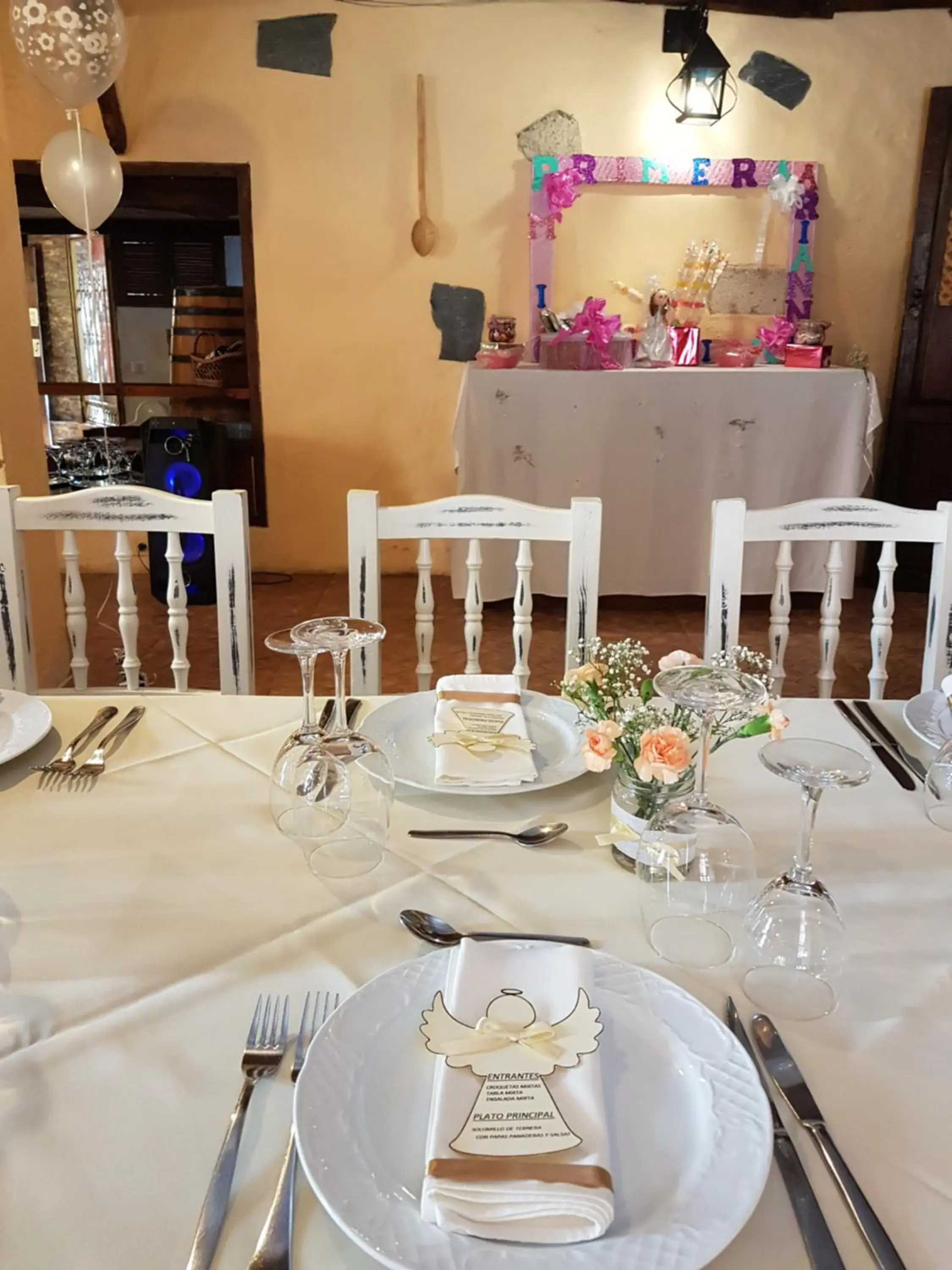 Restaurant/places to eat in Fonda Central Restaurant/places to eat in Fonda Central