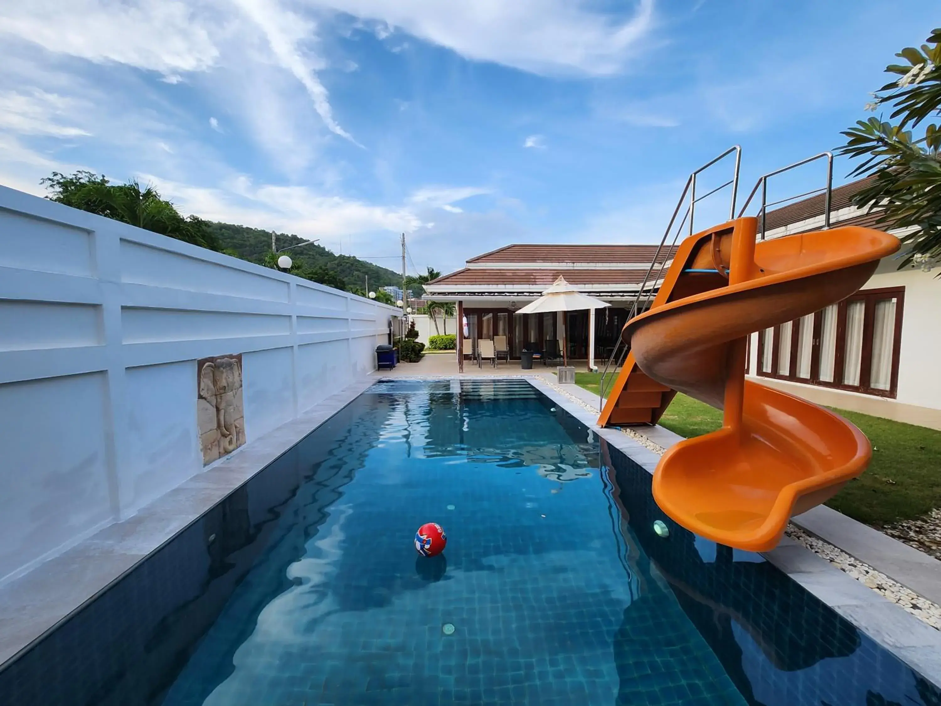 Property building in ทิวาพูลวิลล่า หัวหิน Thiva Pool Villa Hua Hin Property building in ทิวาพูลวิลล่า หัวหิน Thiva Pool Villa Hua Hin