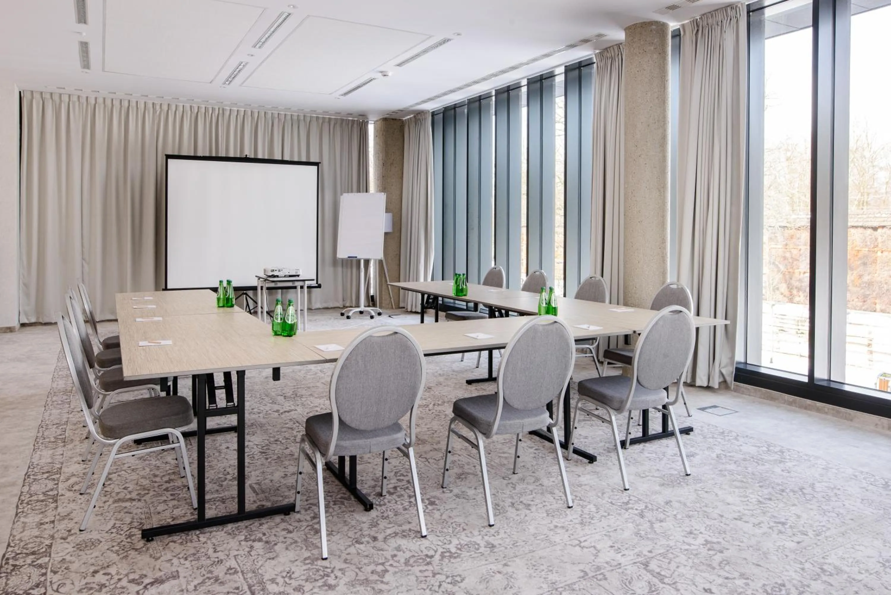 Business facilities in Eva Park Life & Spa