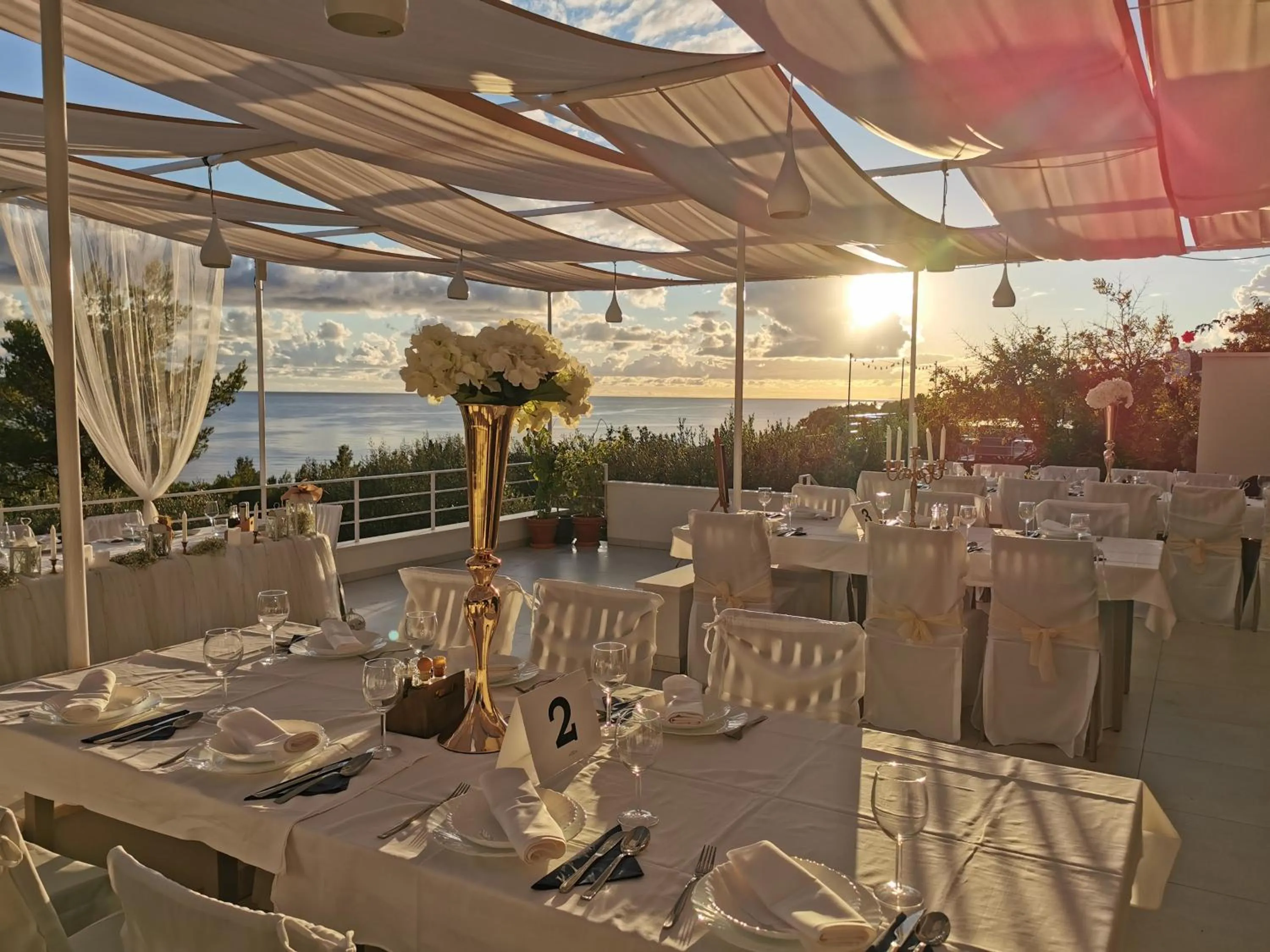 Restaurant/places to eat in Stella Mare Eco Boutique House