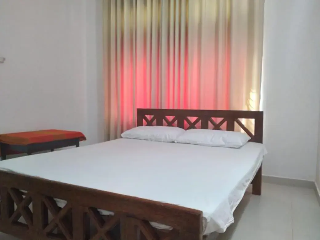 Budget Double or Twin Room - single occupancy in Paradise Galle Budget Double or Twin Room - single occupancy in Paradise Galle