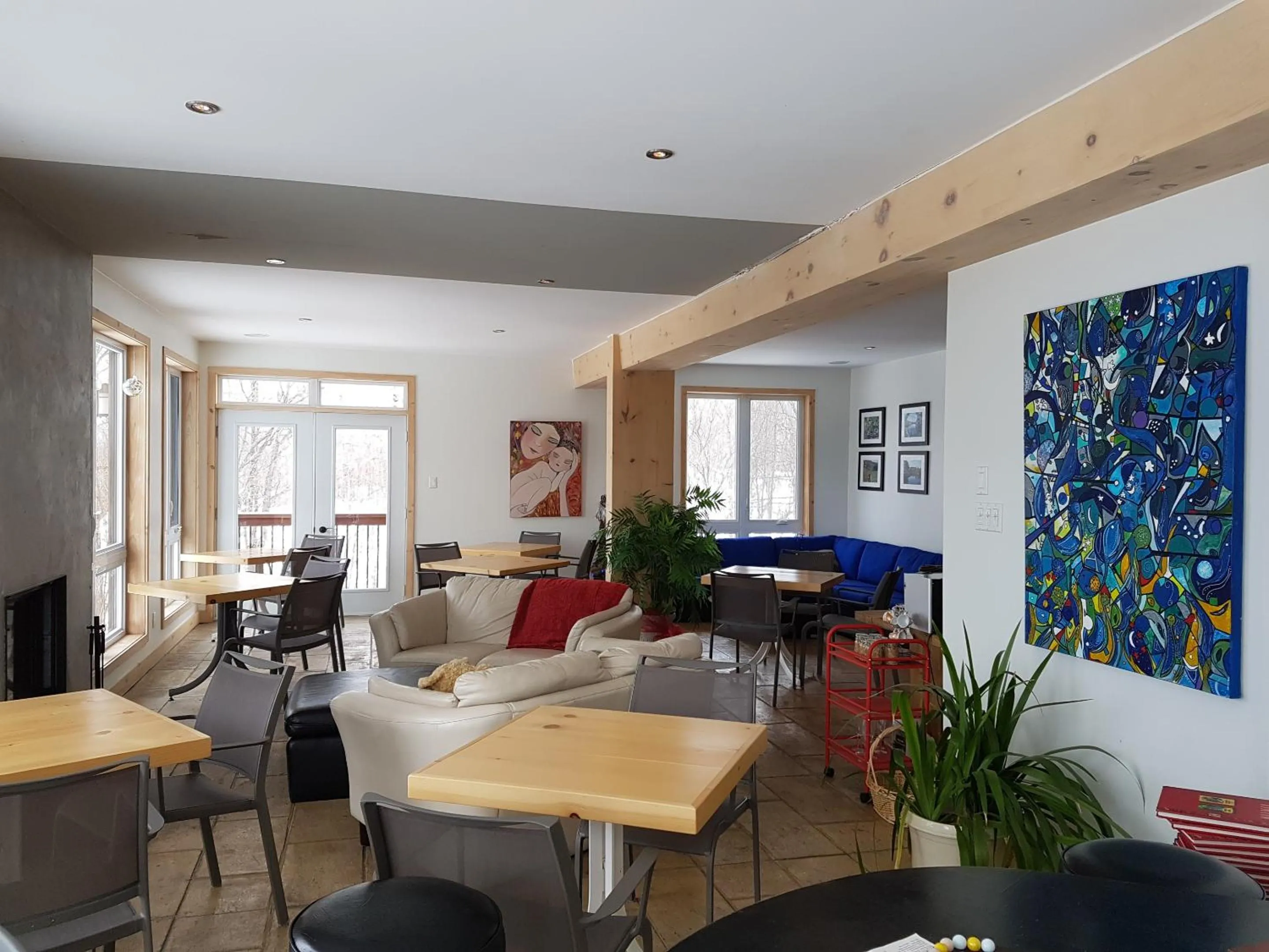 Dining area in Éco Spa Highland