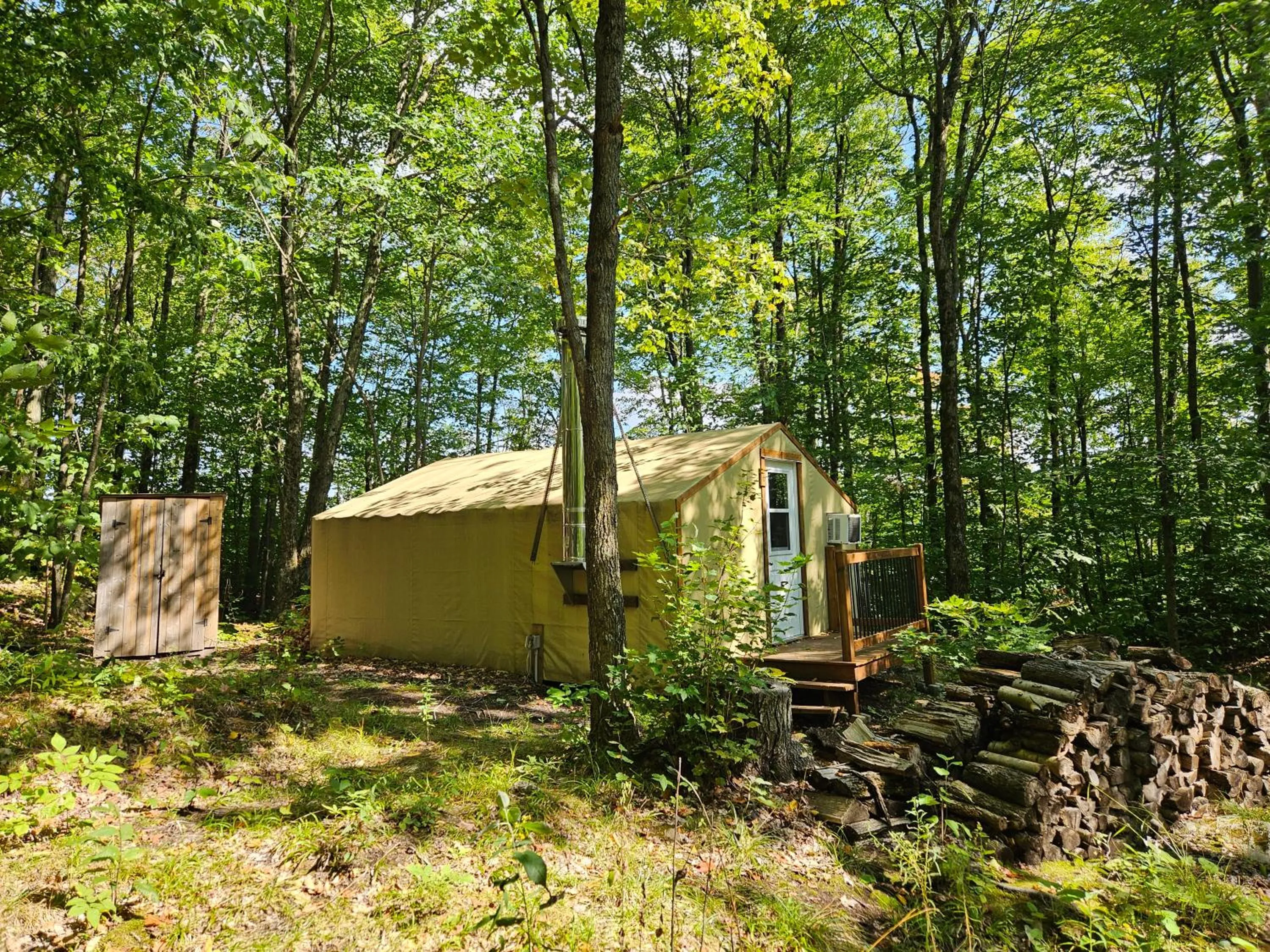 Property building in Éco Spa Highland
