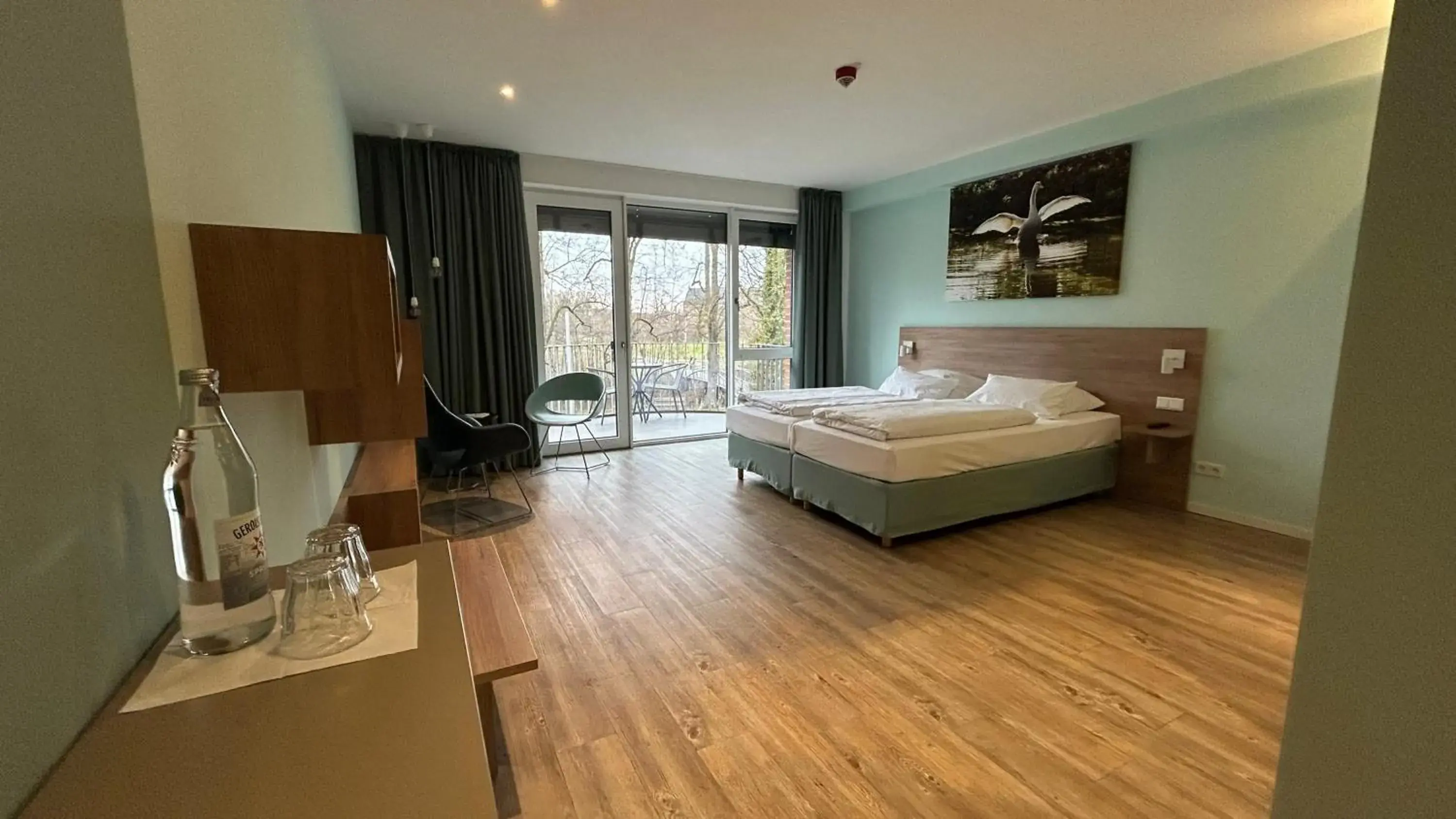 Twin Room - single occupancy - Disability Access in Steverbett Hotel Twin Room - single occupancy - Disability Access in Steverbett Hotel