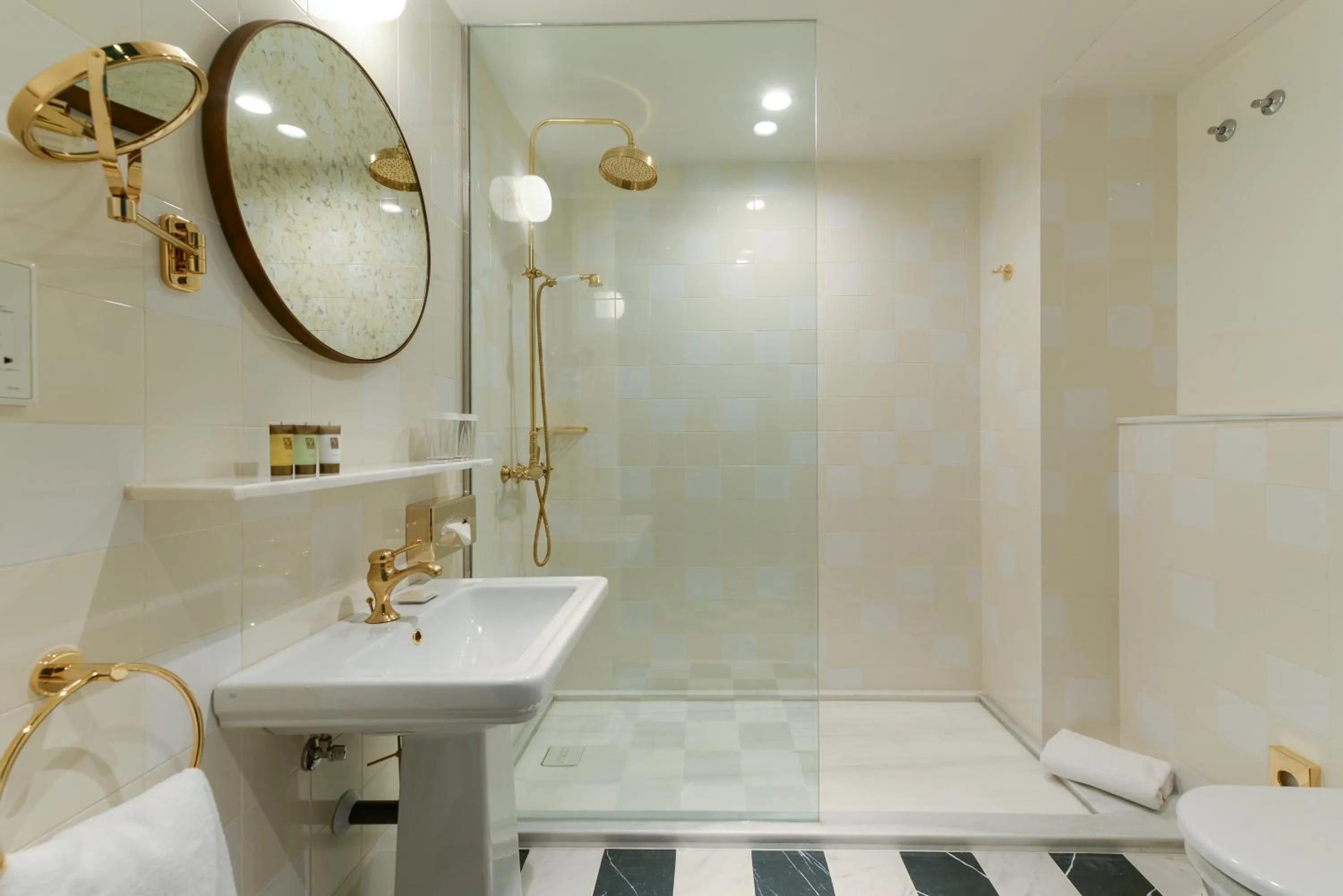 Bathroom in Vincci The Mint