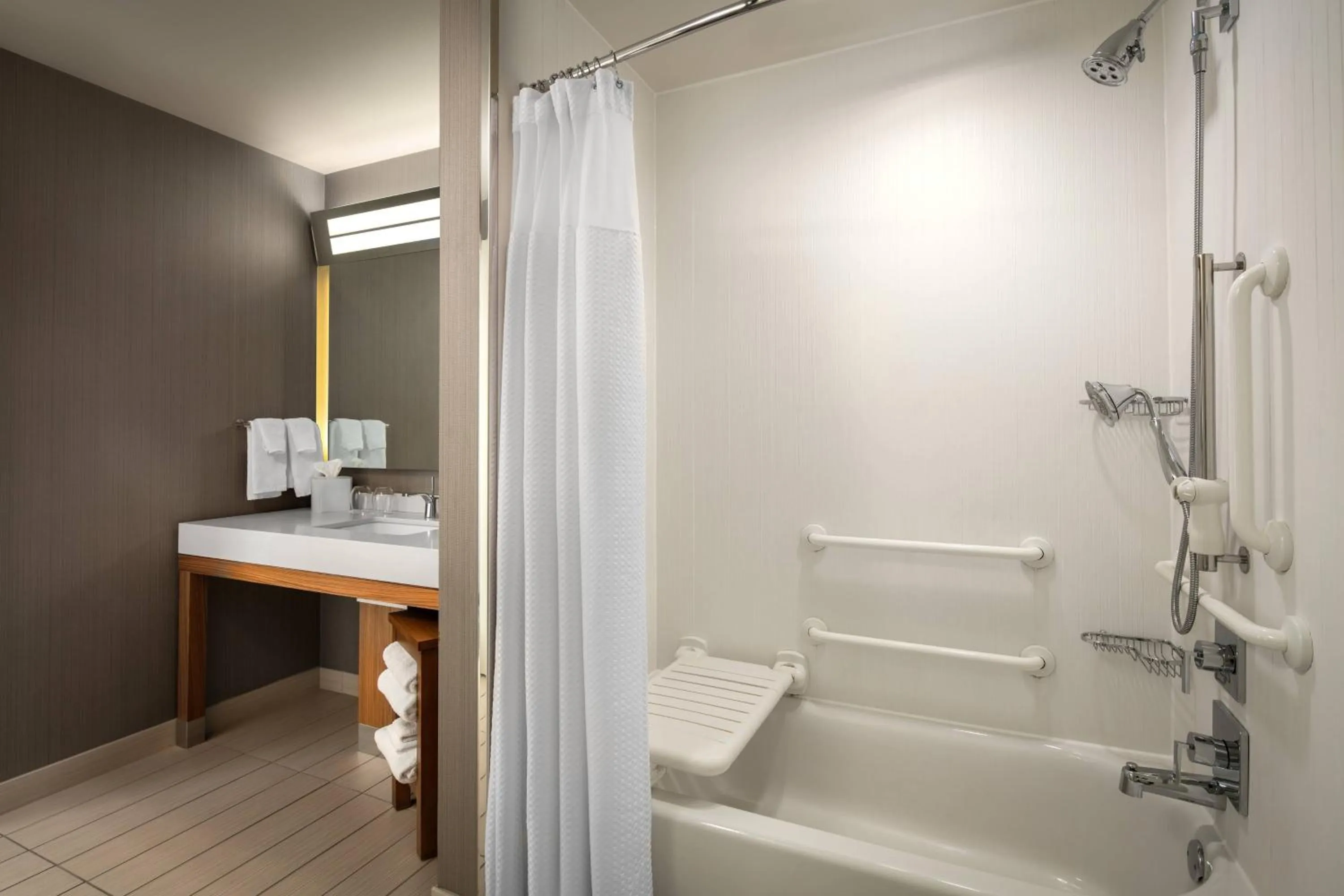 Bathroom in Courtyard by Marriott Erie Bayfront