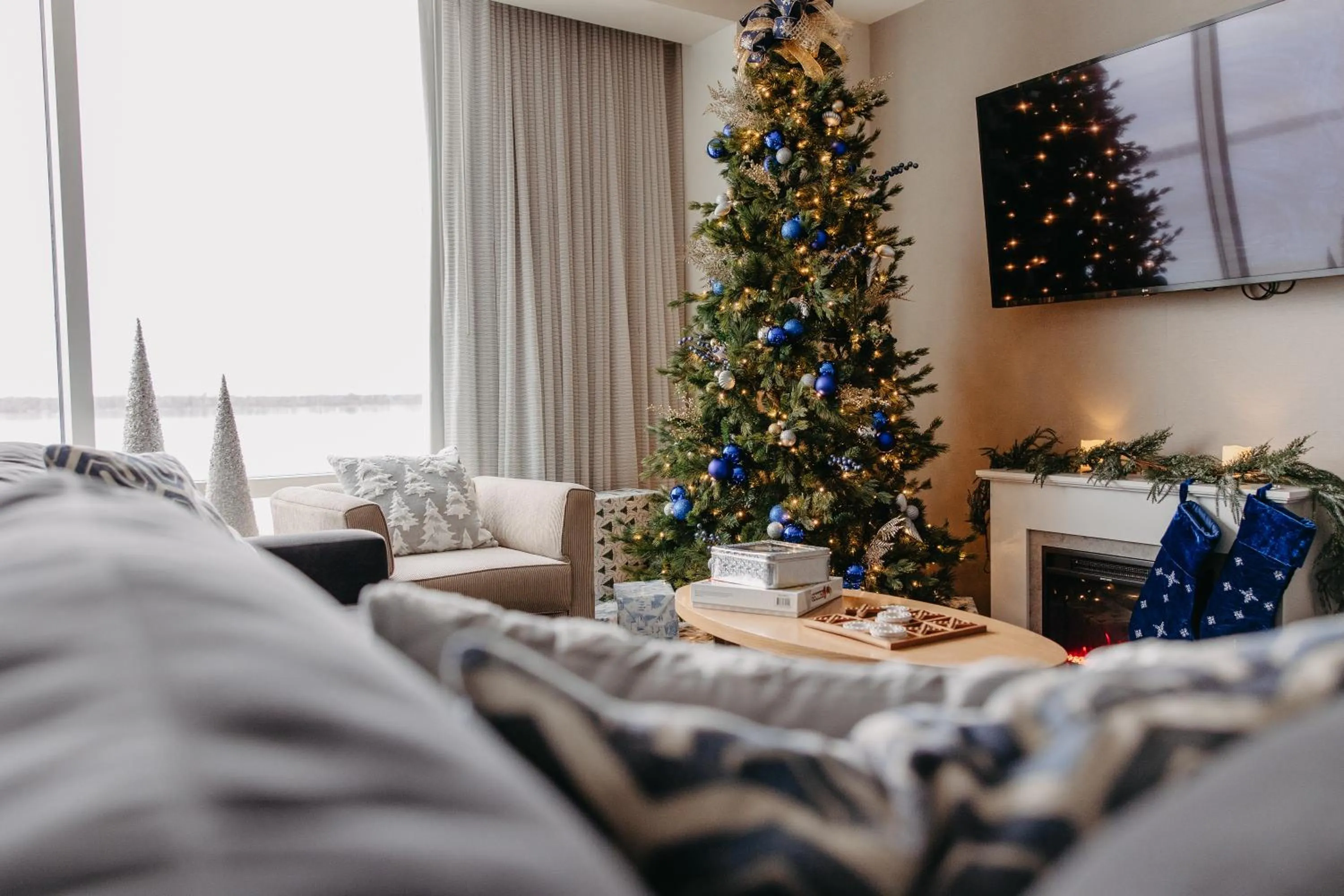 Family in Courtyard by Marriott Erie Bayfront