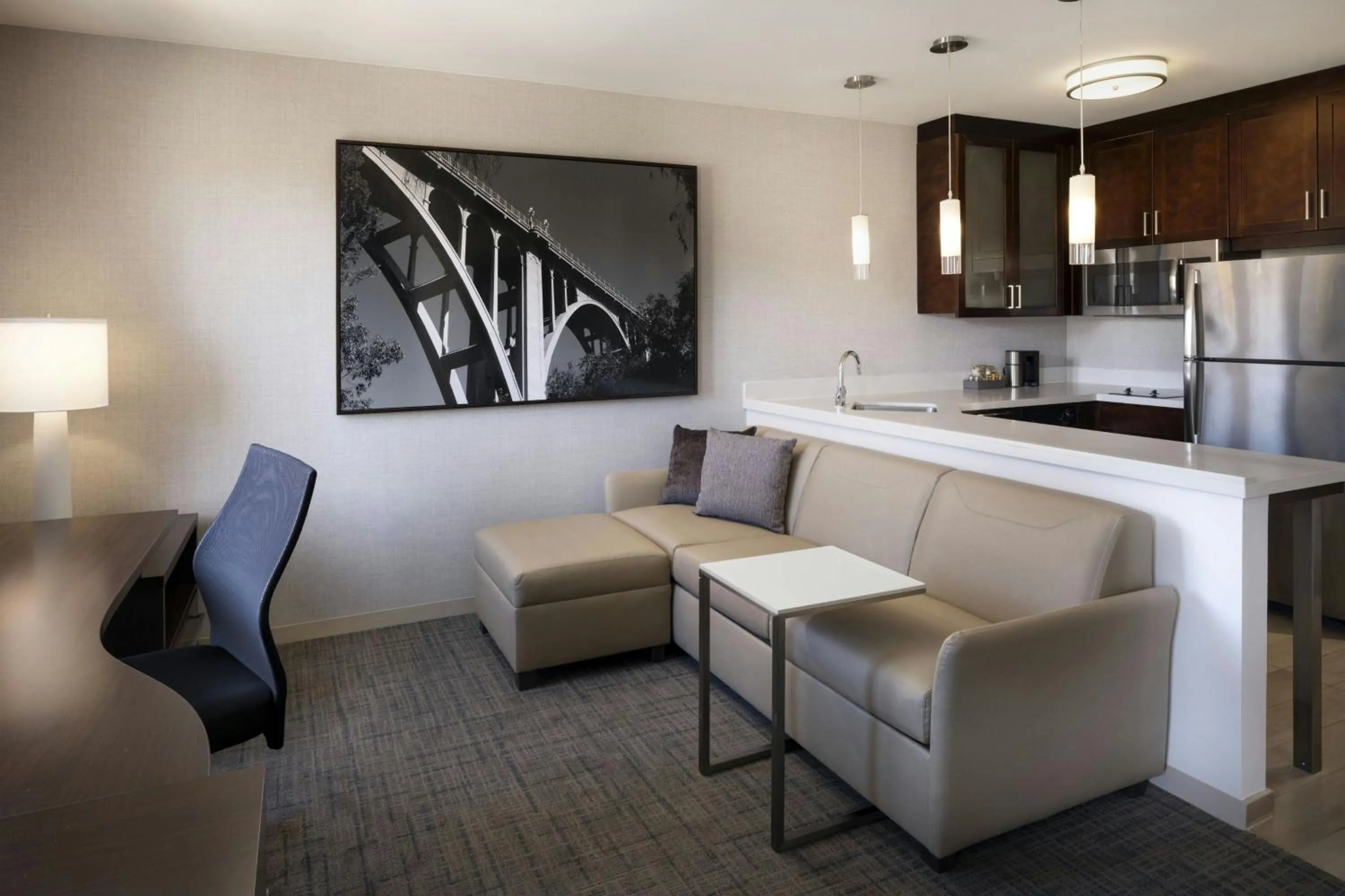 Kitchen or kitchenette in Residence Inn by Marriott Los Angeles Pasadena/Old Town