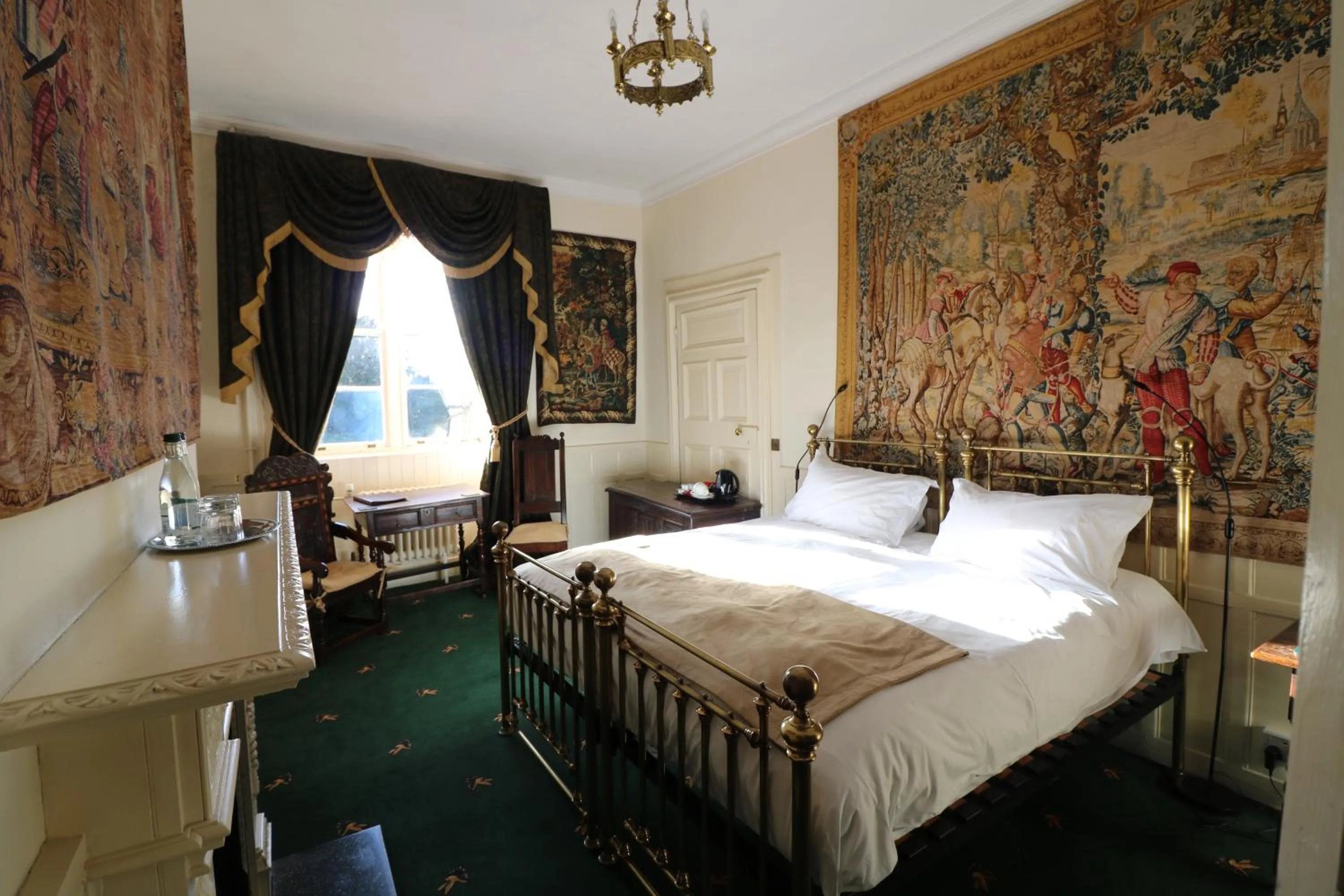Bedroom, Bed in Appleby Castle