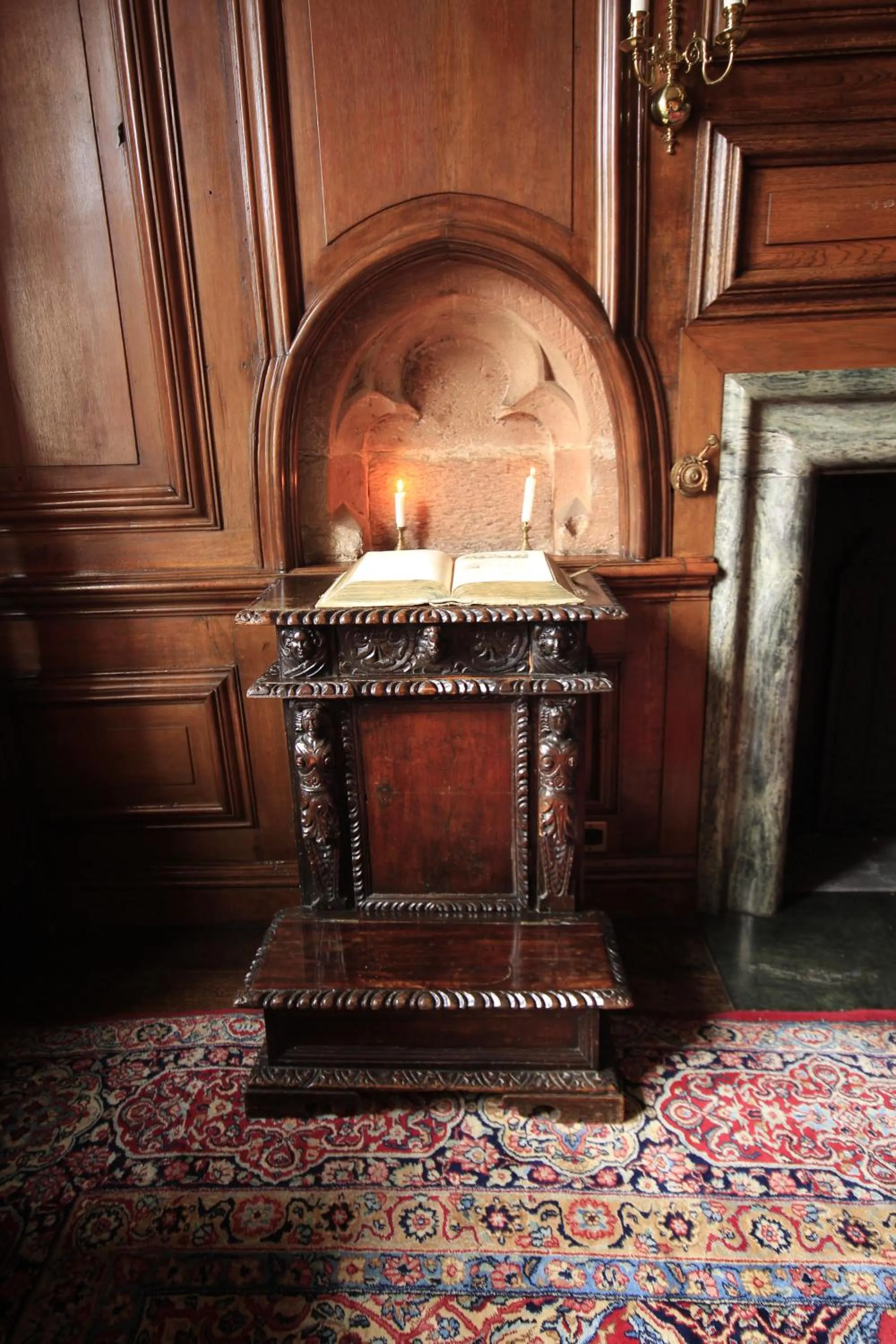 Communal lounge/ TV room in Appleby Castle