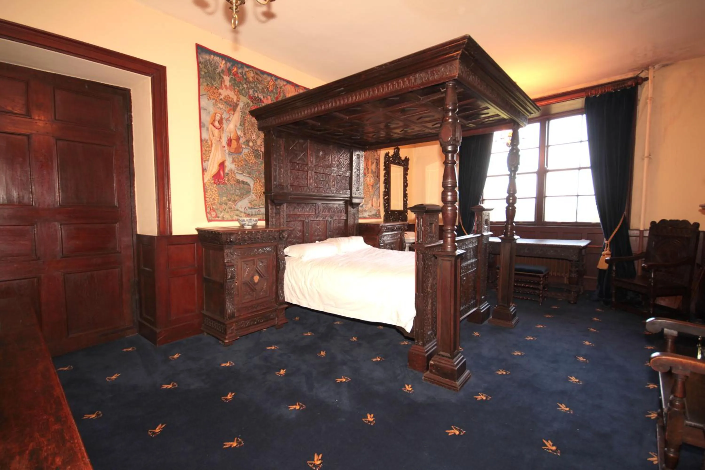 Bedroom, Bed in Appleby Castle