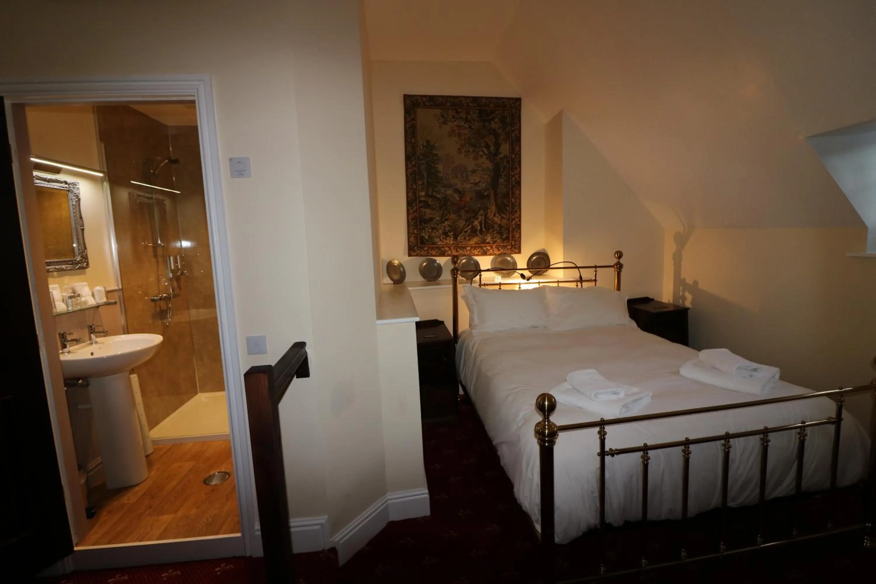 Bedroom, Bed in Appleby Castle