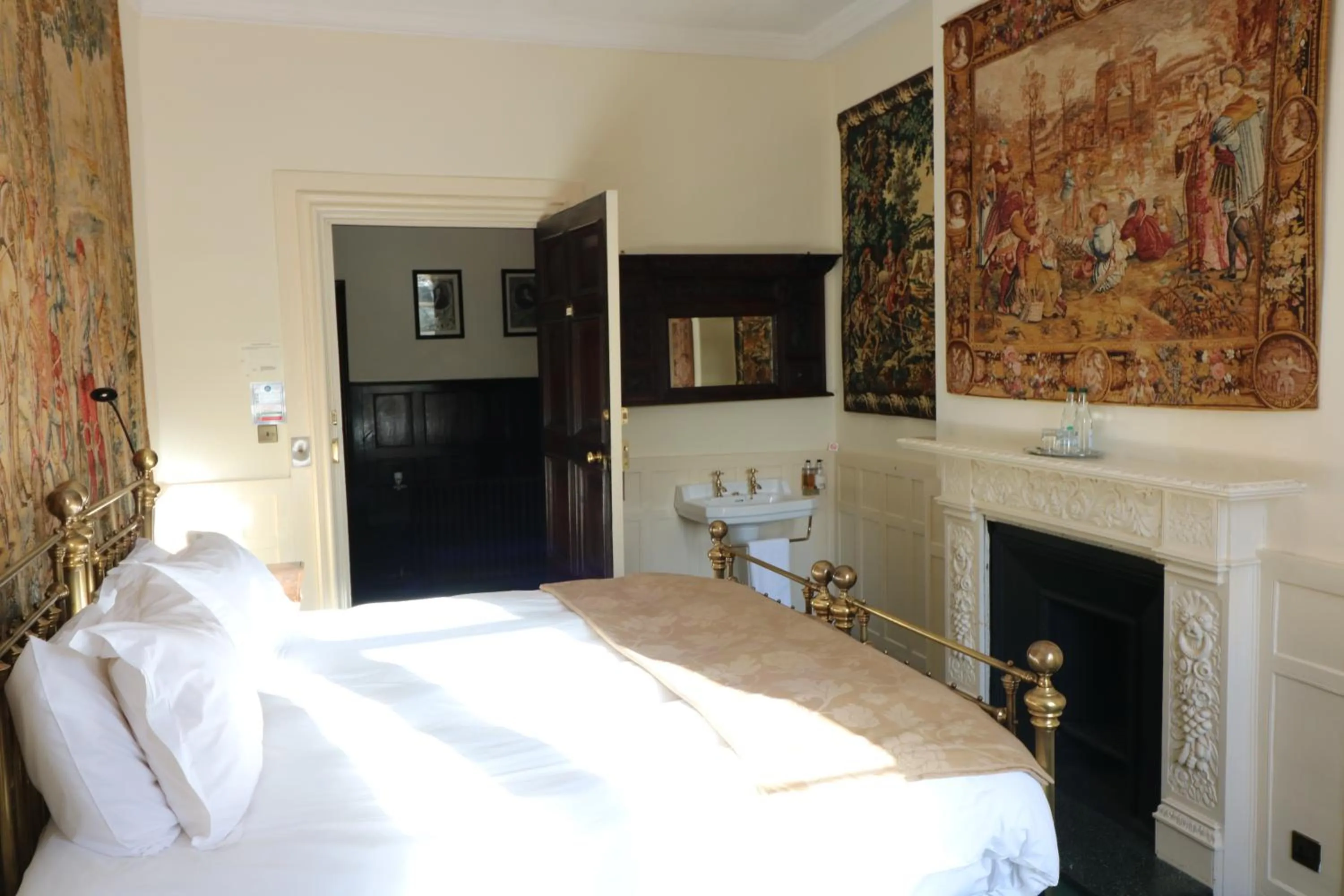 Bedroom, Bed in Appleby Castle