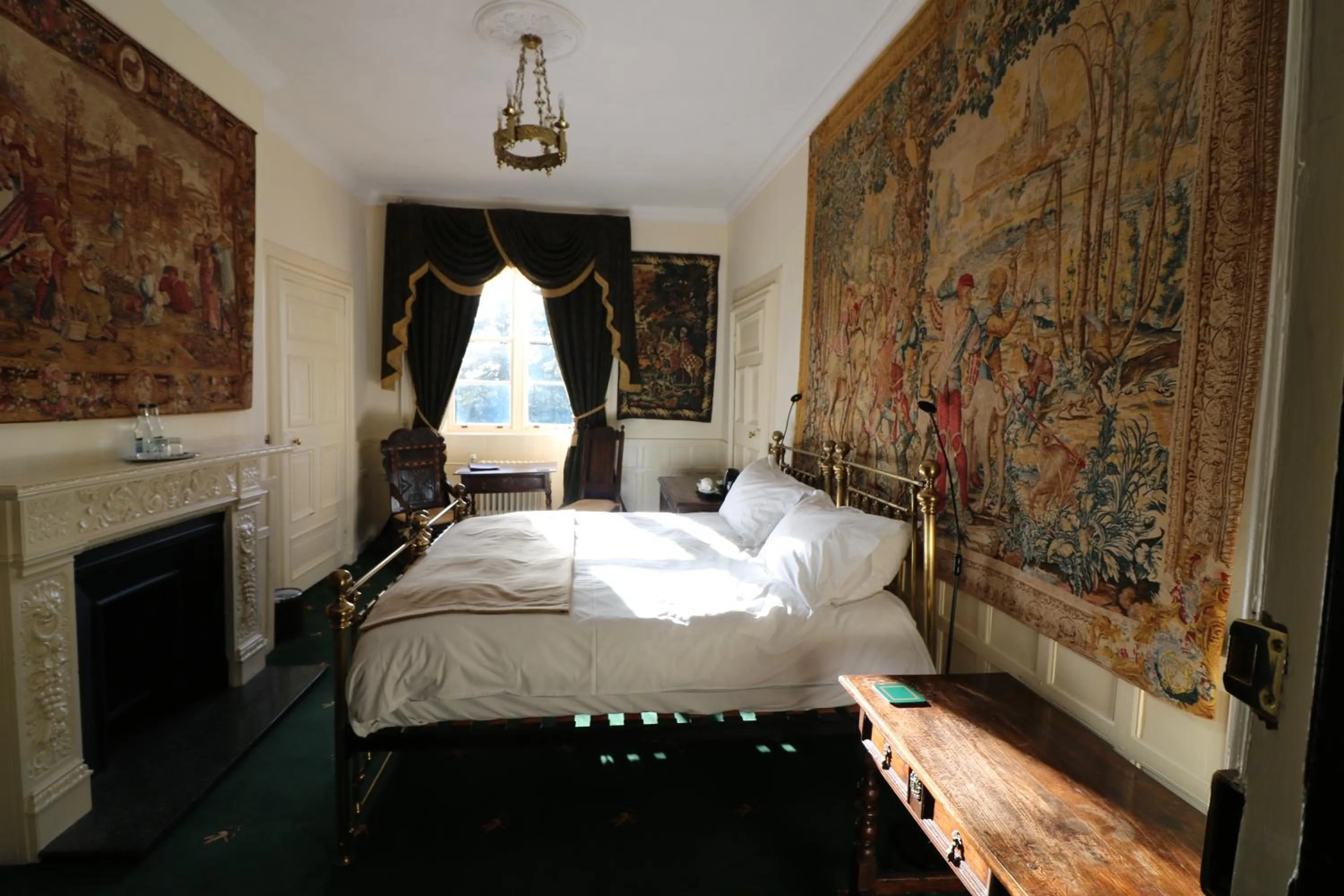 Bedroom, Bed in Appleby Castle