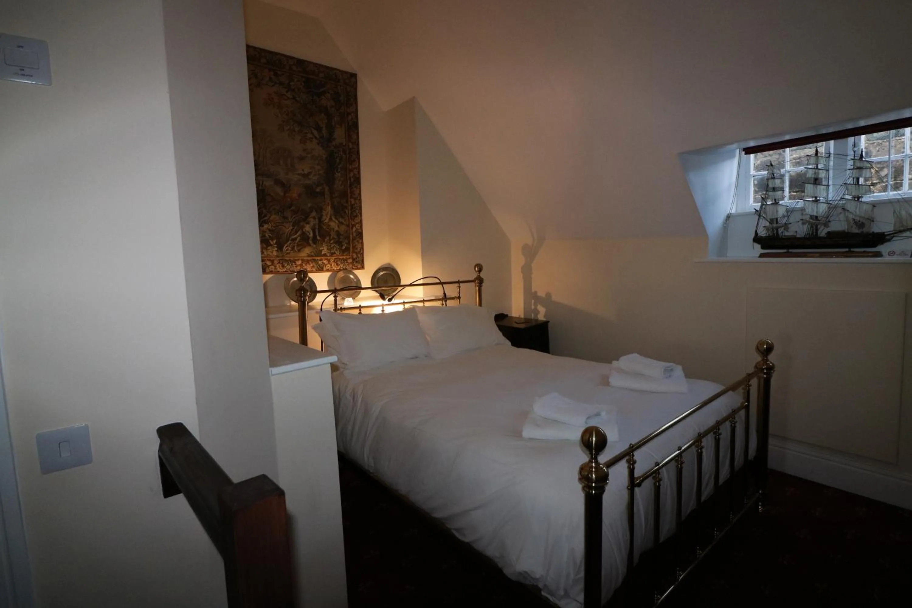 Bedroom, Bed in Appleby Castle