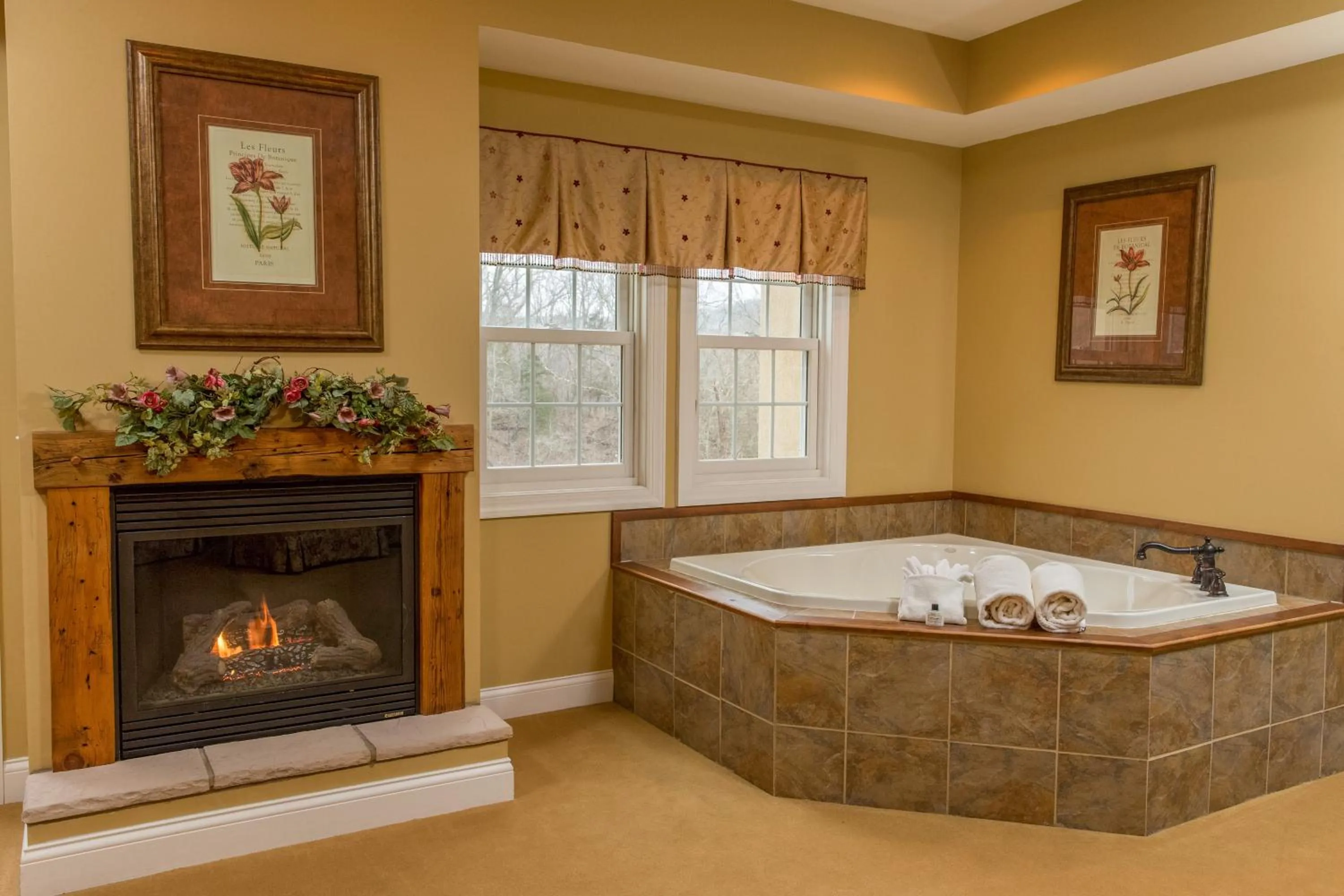 Hot Tub in Goldmoor Inn & Resort