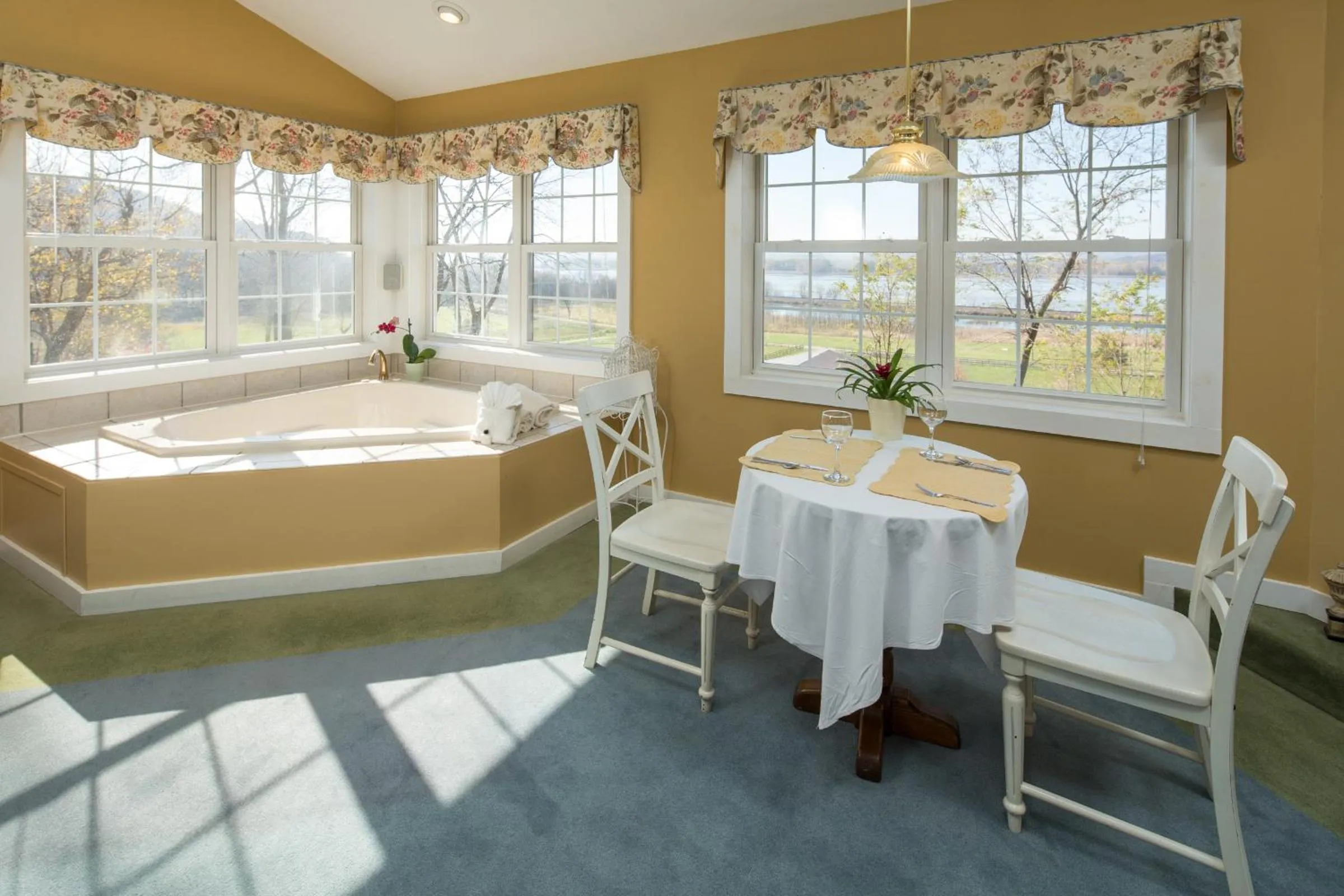 Goldmoor Inn & Resort