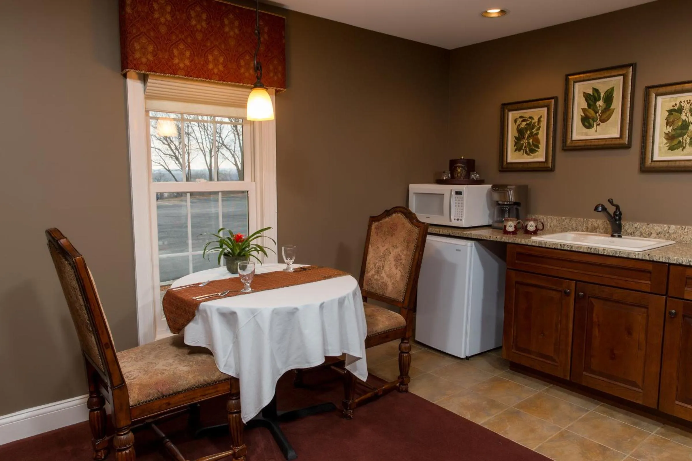 Goldmoor Inn & Resort