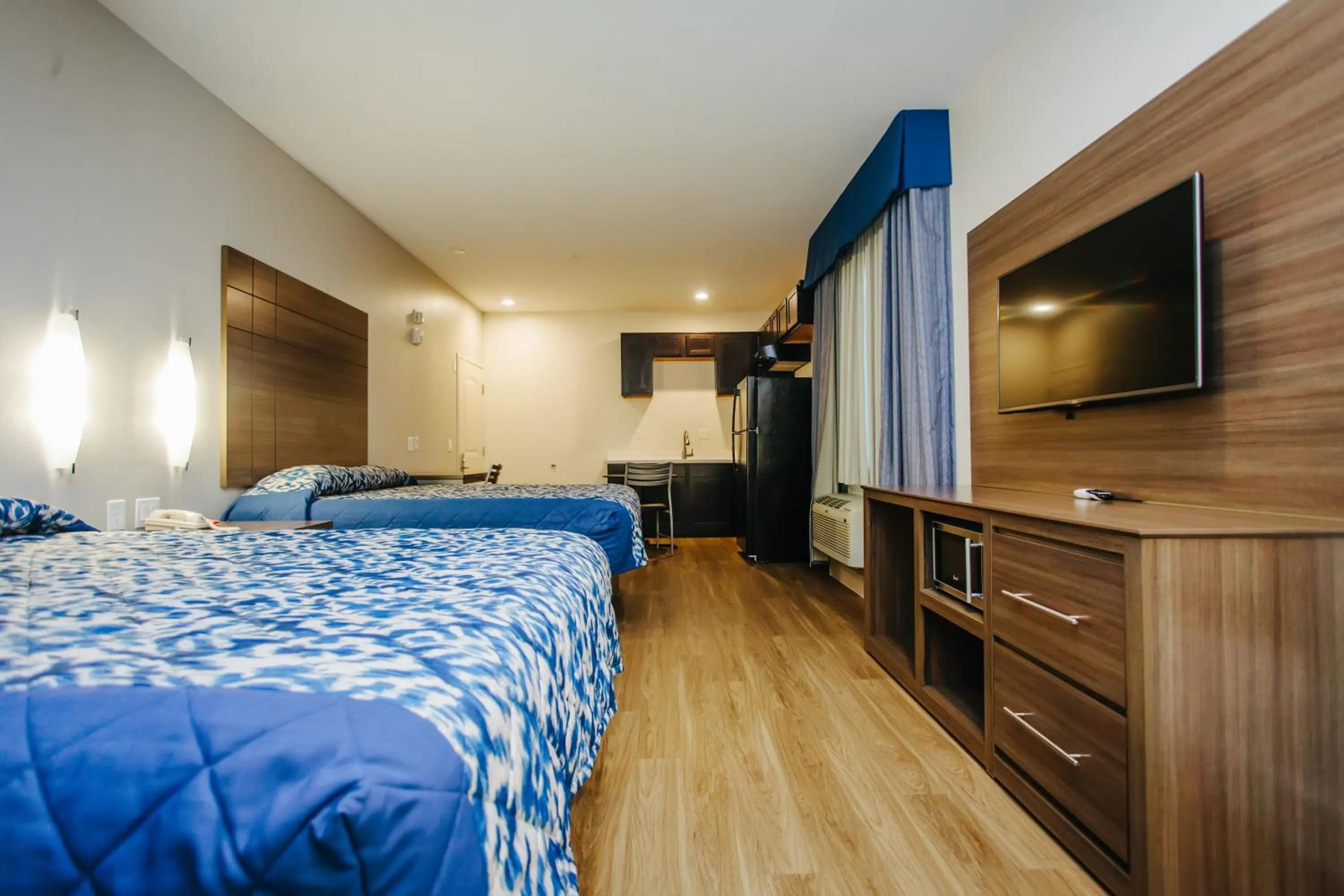 Photo of the whole room, Bed in Palace Inn Blue City Centre