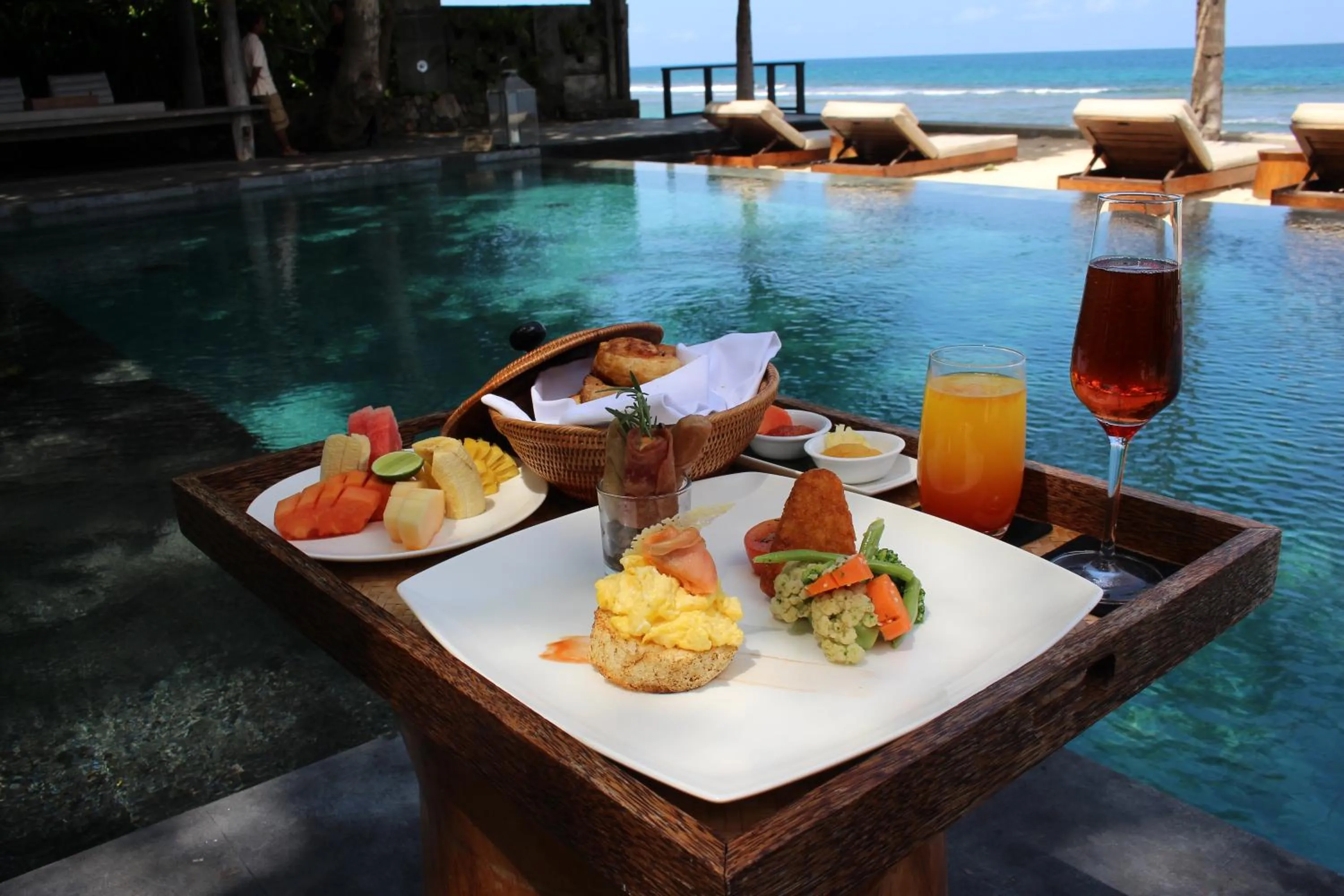 Breakfast in Jeeva Santai Villas