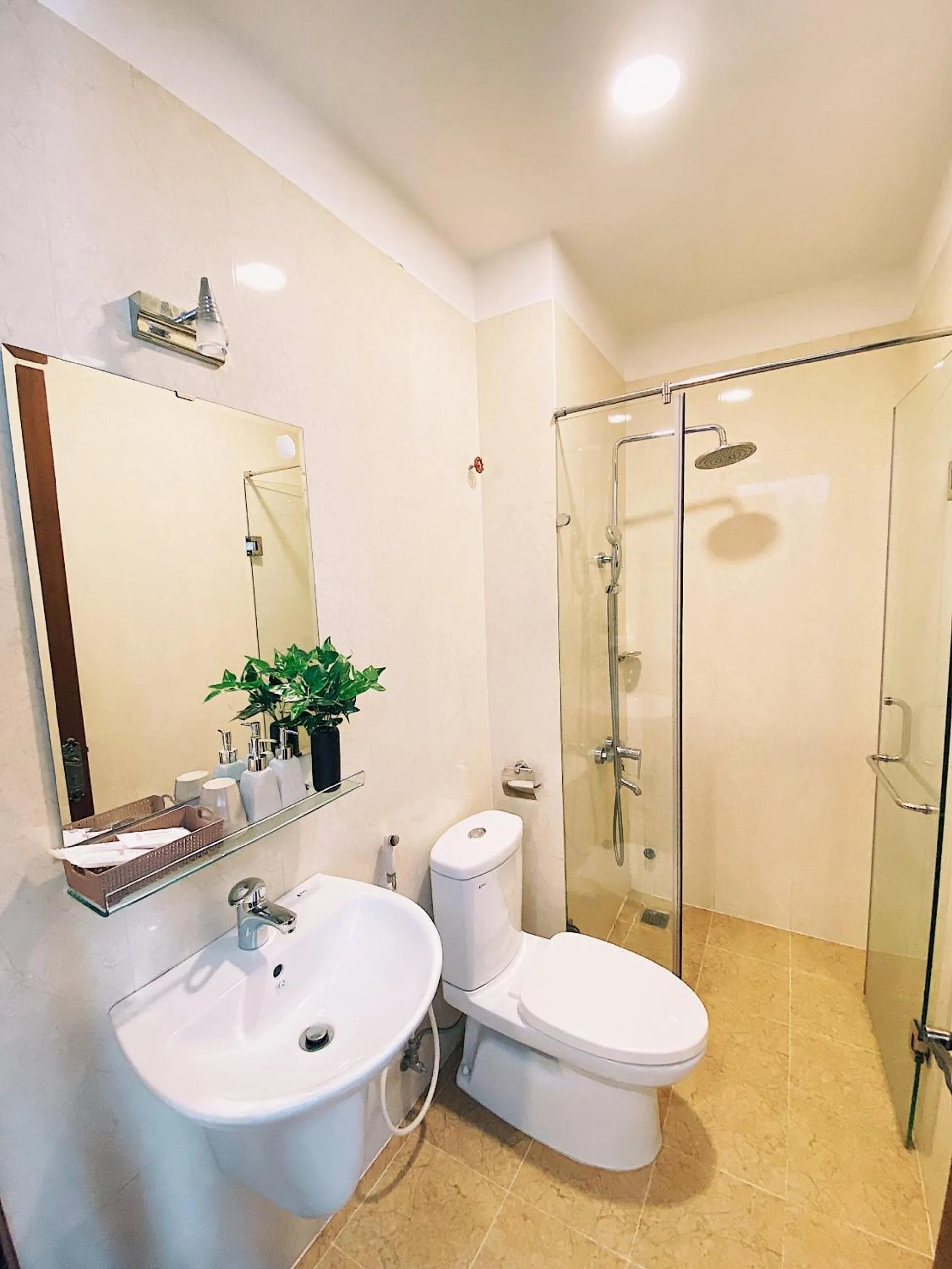 Large Single Room - single occupancy in Tuan Thuy Hotel