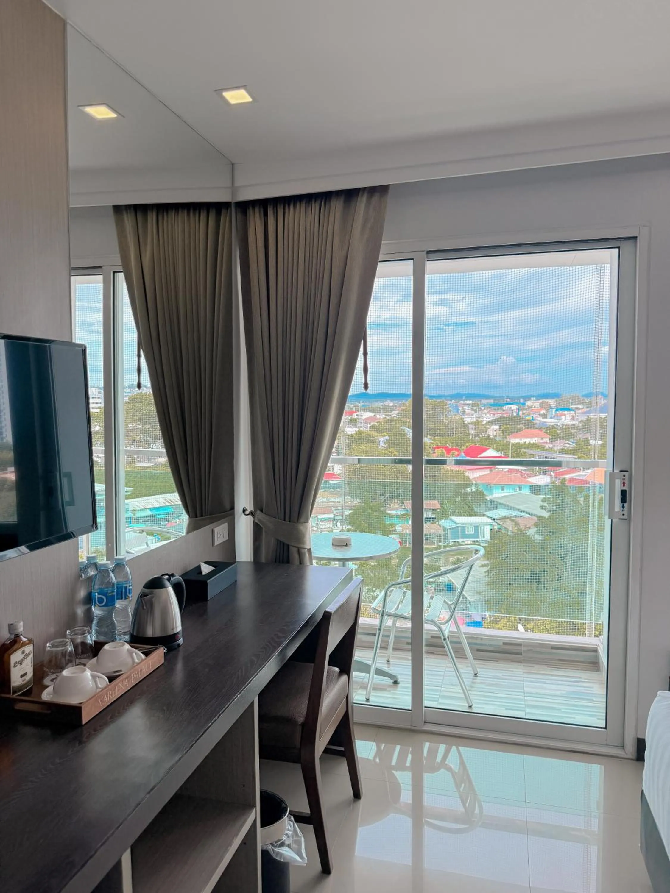 Vareena palace hotel