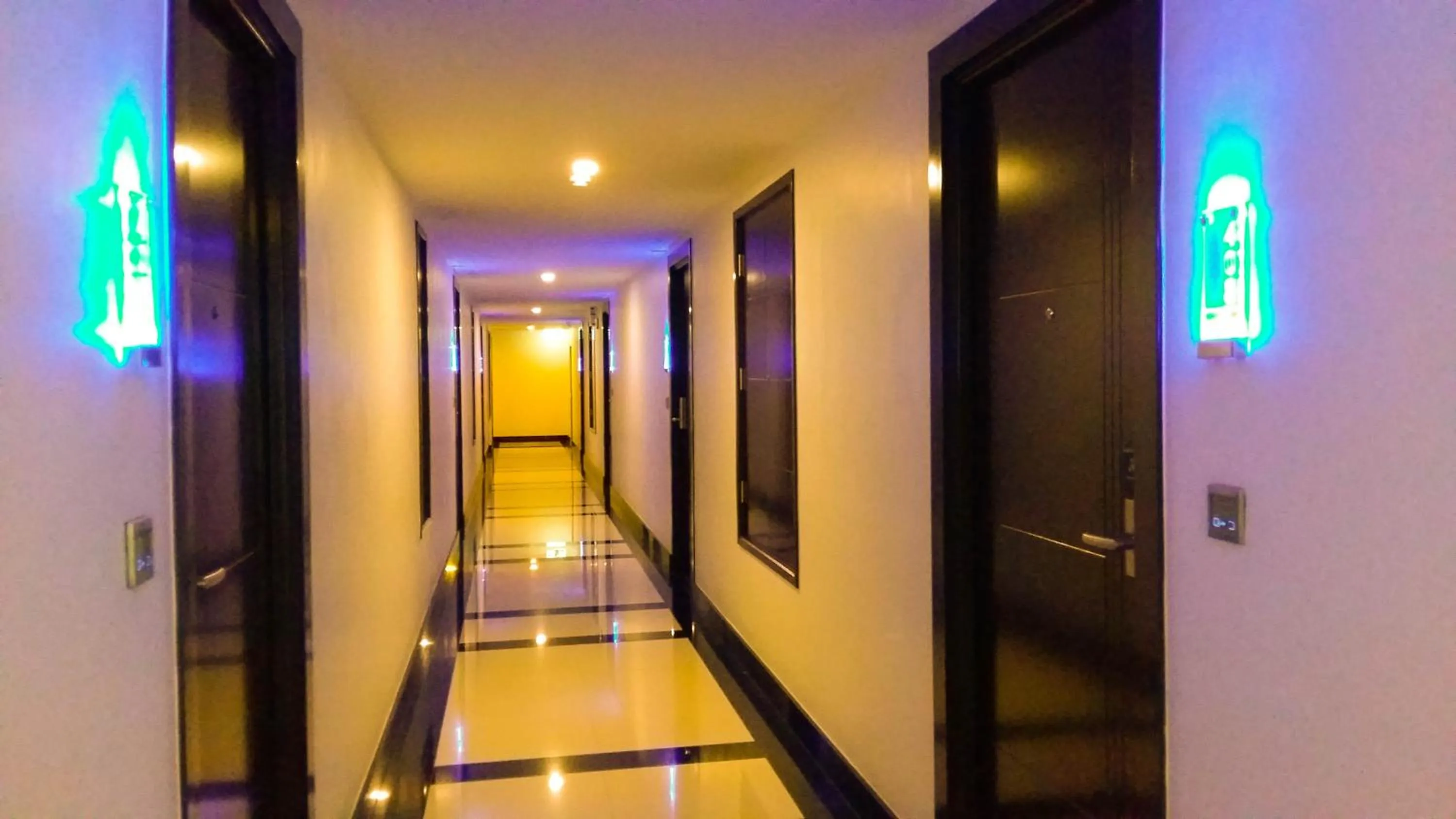 Vareena palace hotel