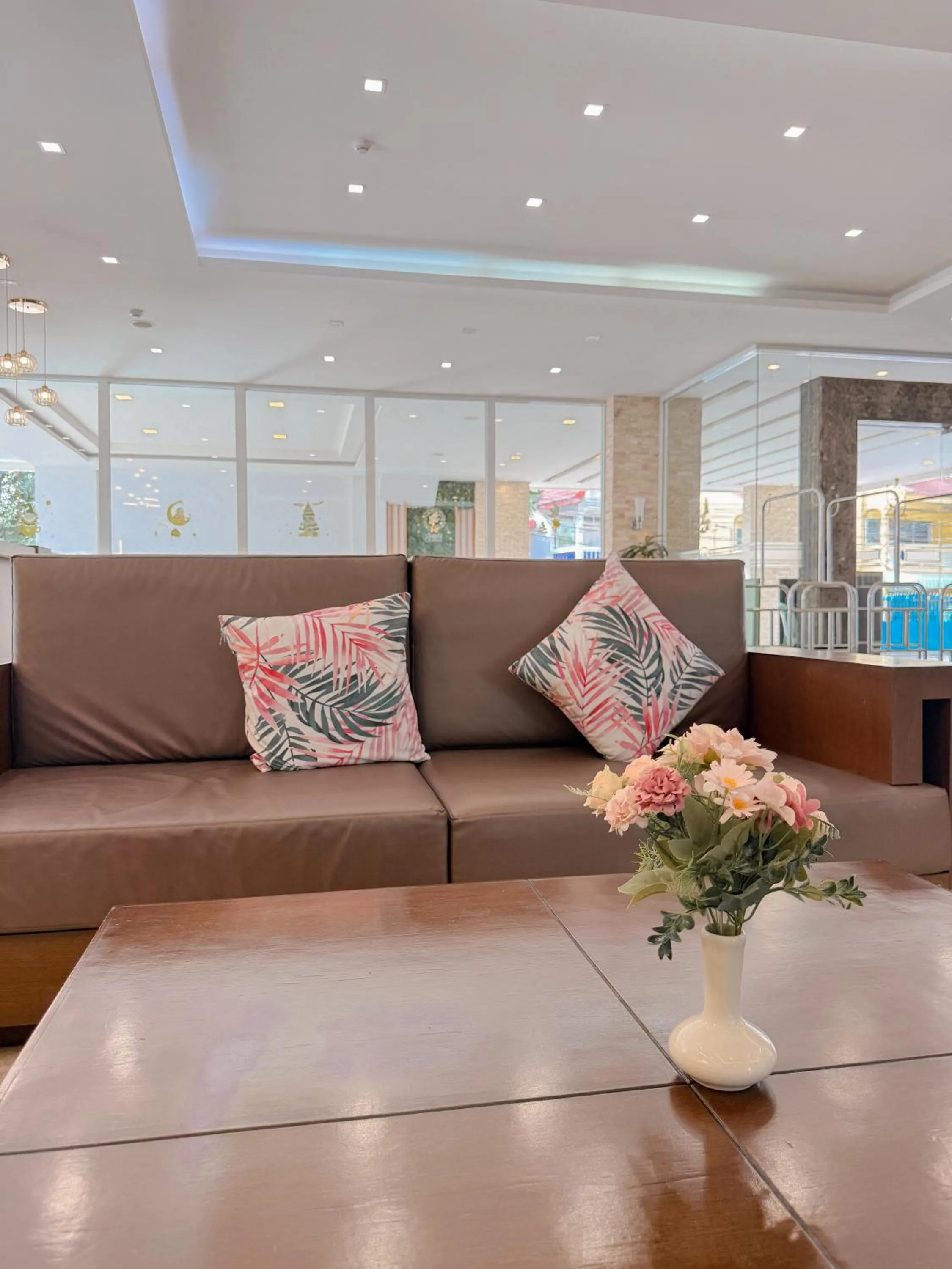 Vareena palace hotel