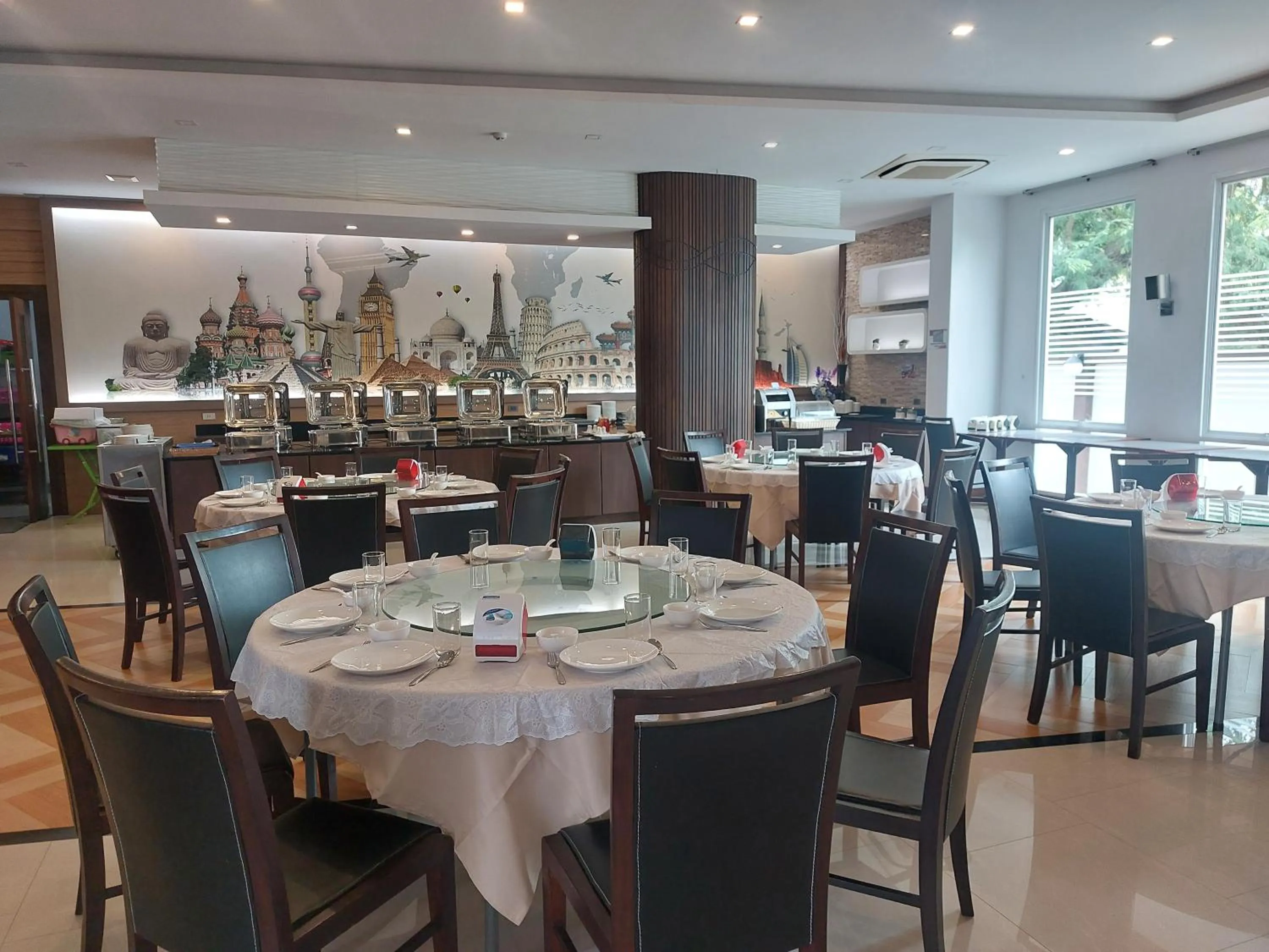 Vareena palace hotel