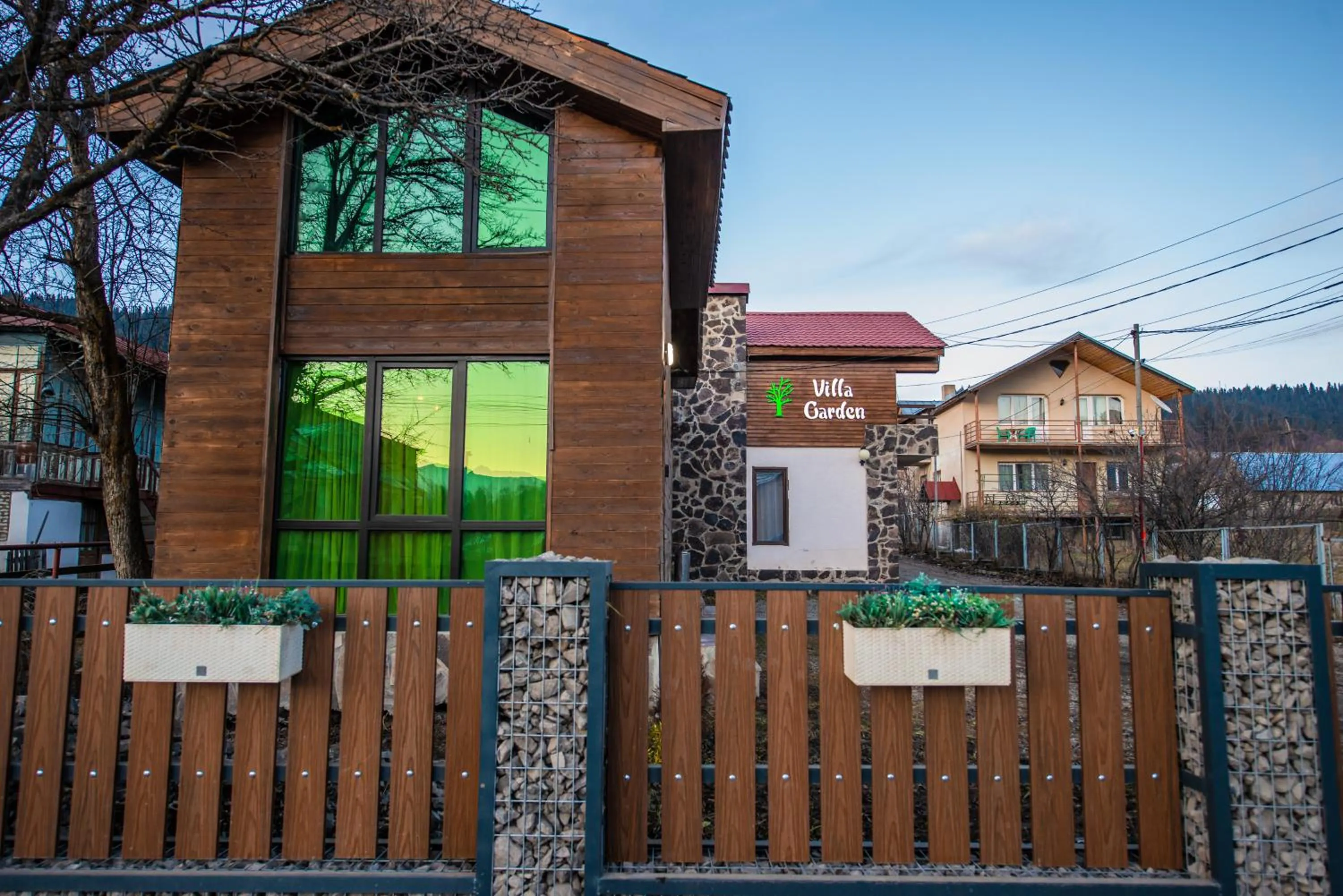 Property building in Villa Garden