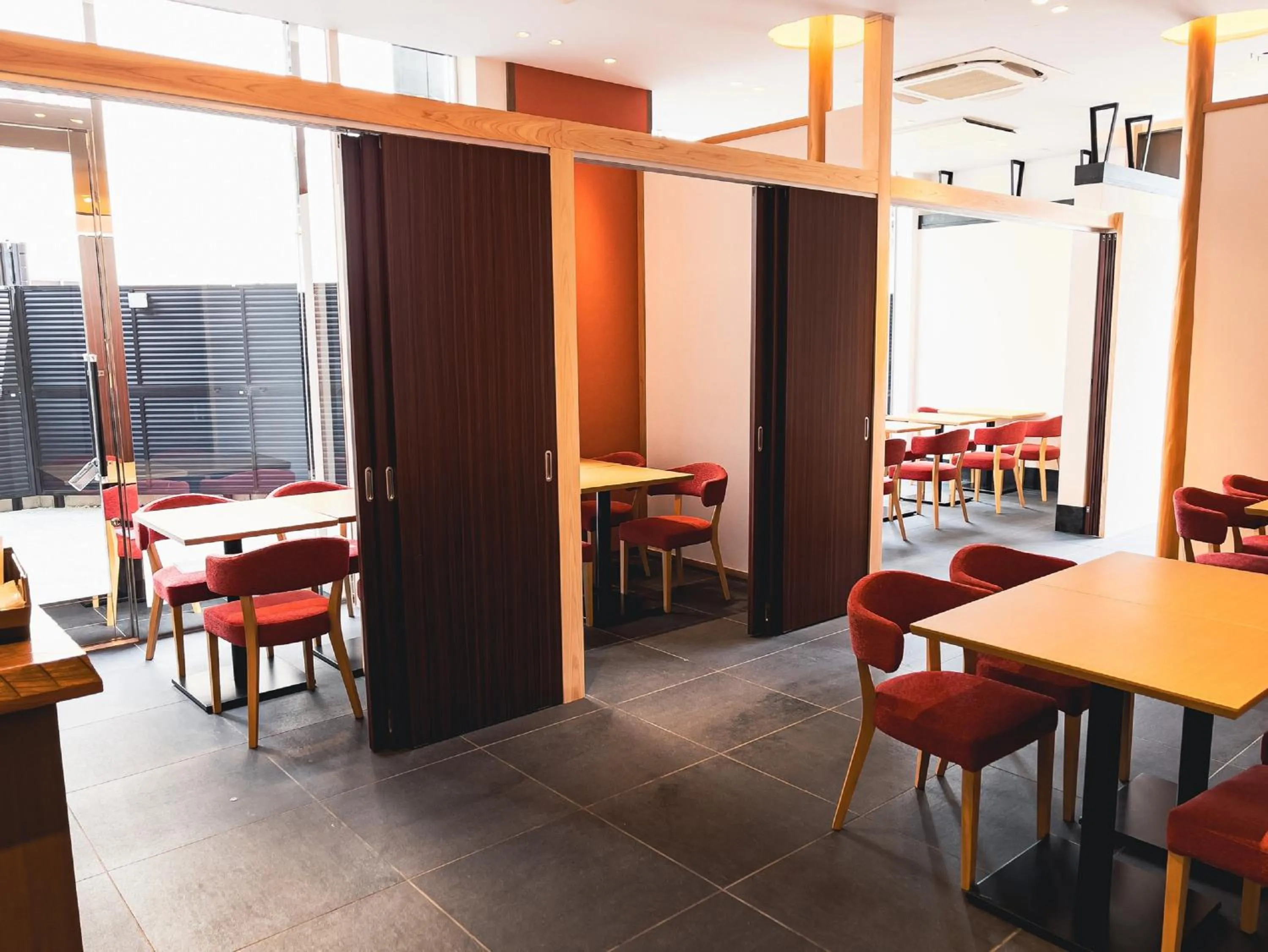 Restaurant/places to eat in APA Hotel Sugamo Ekimae