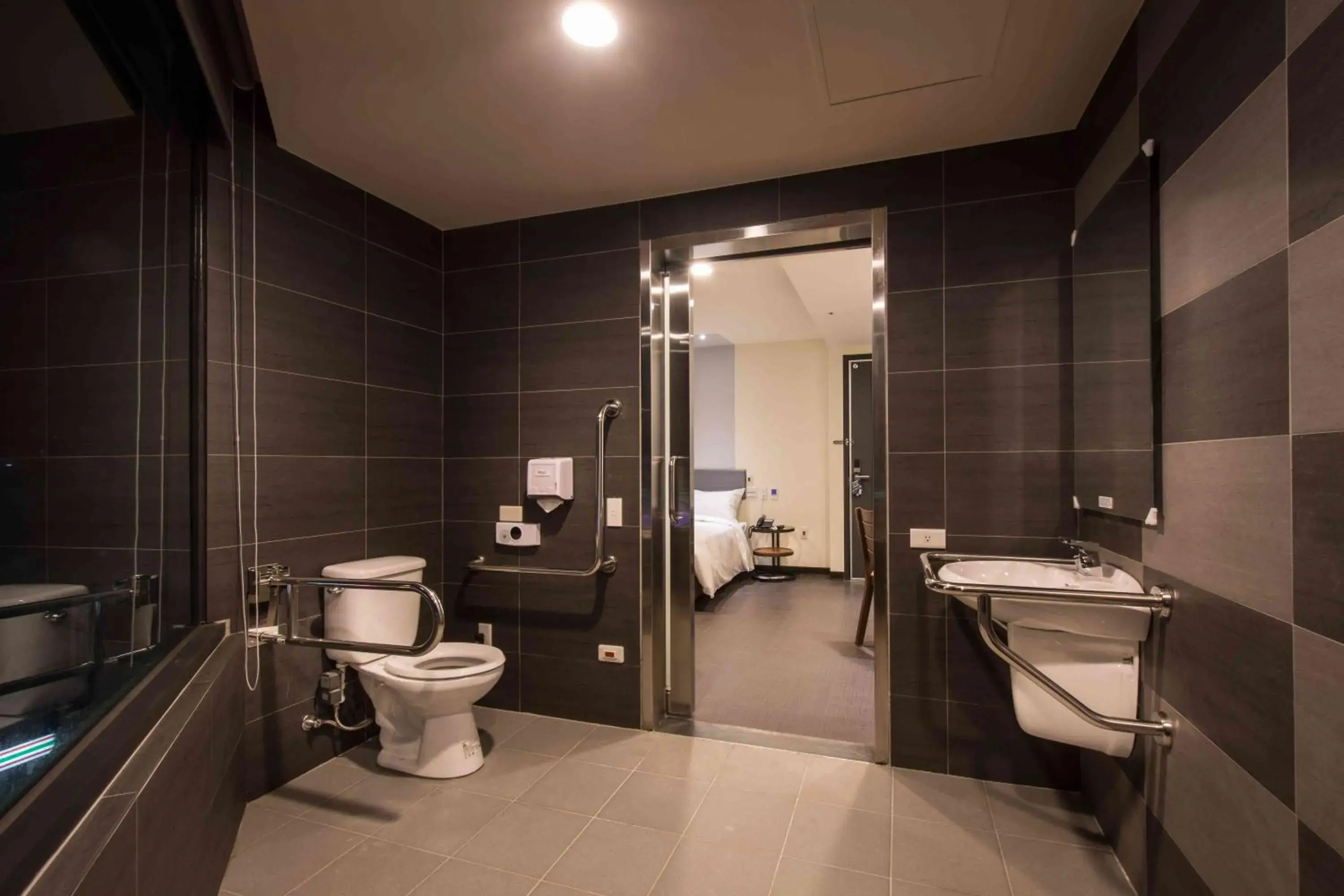 Facility for disabled guests, Bathroom in Hotel J Taoyuan